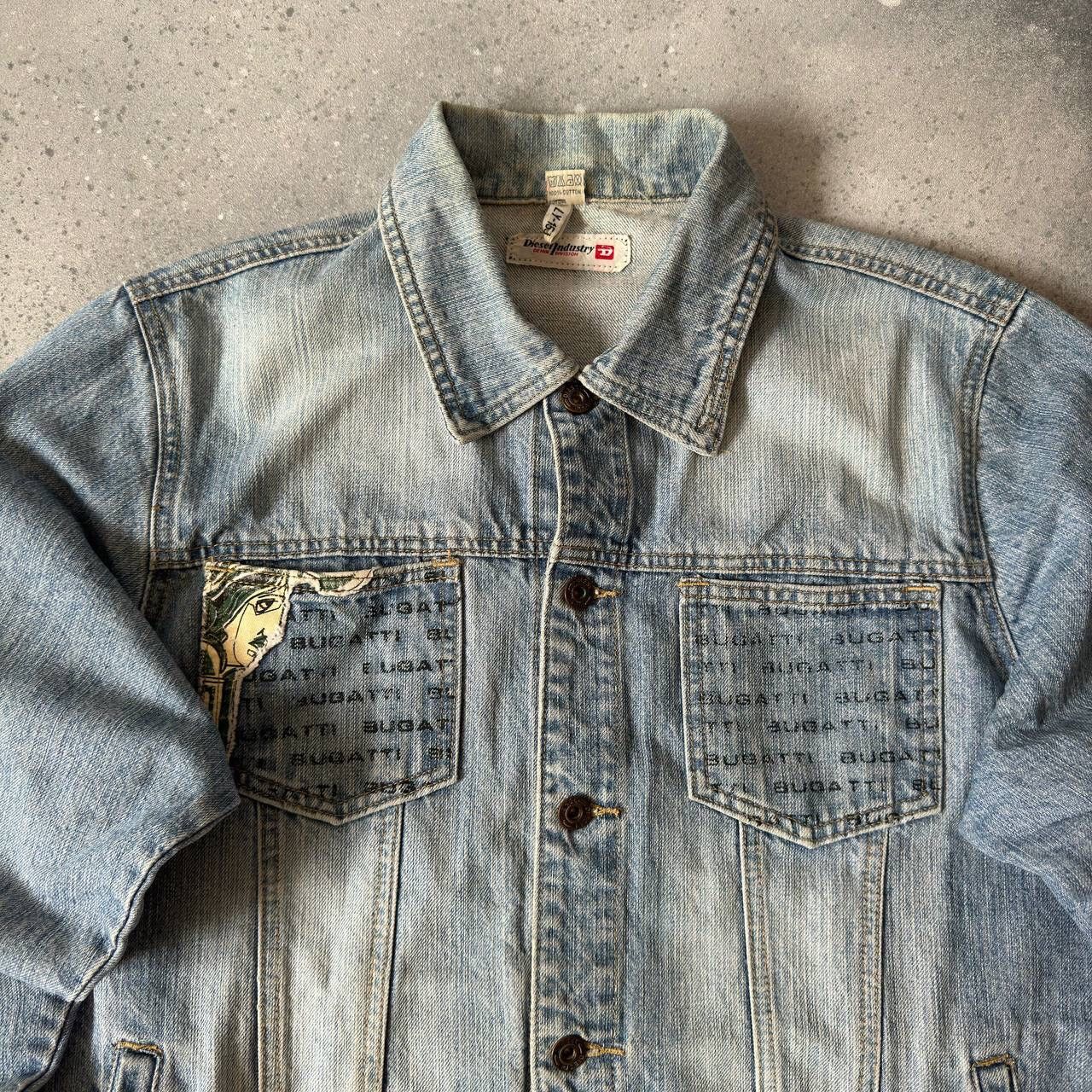 Diesel 🕷DIESEL VINTAGE BLUE WASHED DENIM PRINTED TRUCKER JACKET Size US XL / EU 56 / 4 - 4 Thumbnail