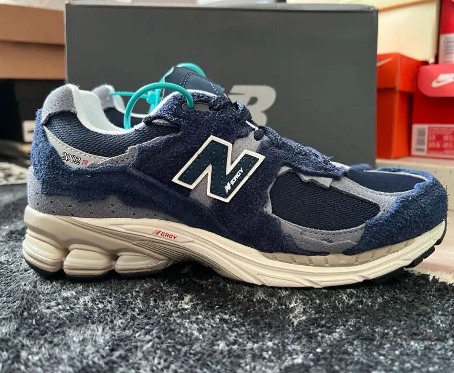 New Balance New Balance 2002R Protection Pack Navy Grey Size US 8 / EU 41 - 5 Thumbnail