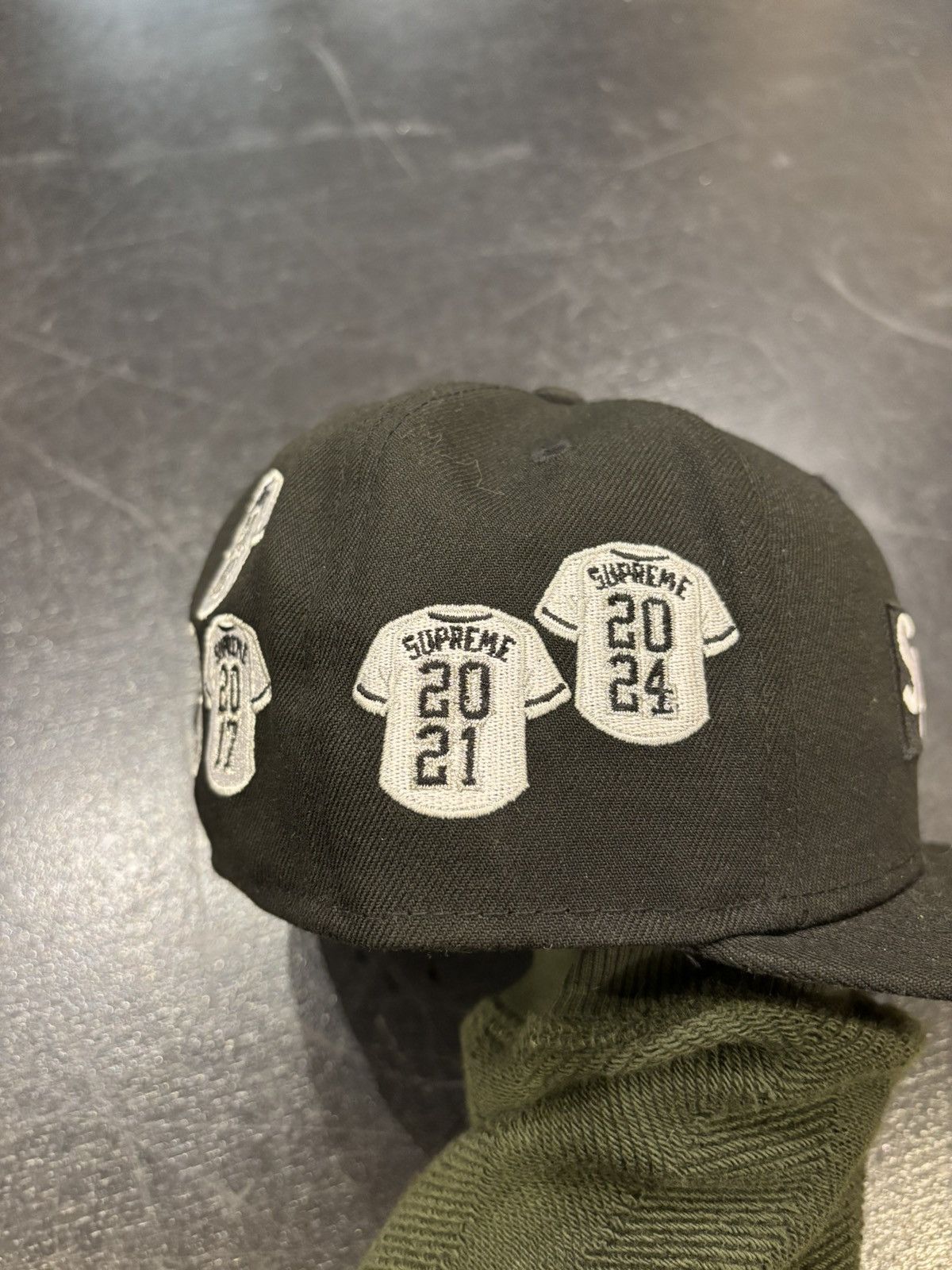 New Era × Supreme Supreme X New Era Jerseys Cap Size ONE SIZE - 2 Thumbnail
