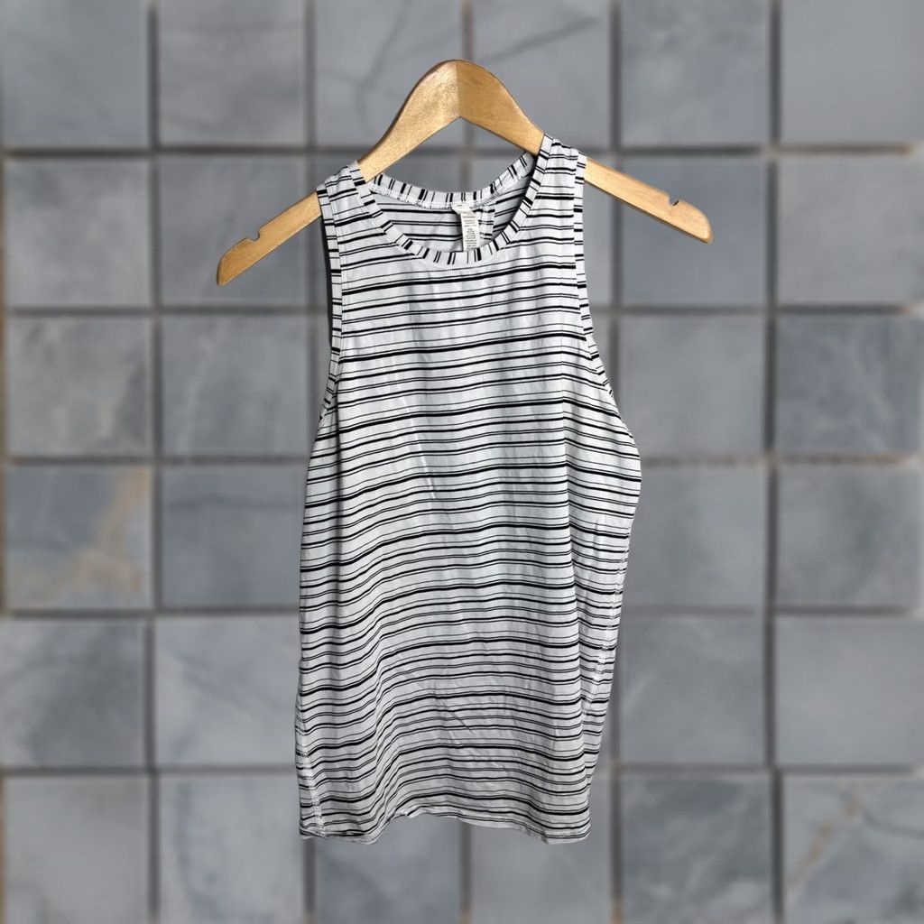 Lululemon Lululemon Tank Womens 6 White Striped Racerback Pima Cotton Yoga Sleeveless Top Stretch Lightweight Crew Neck Size M / US 6-8 / IT 42-44 - 1 Thumbnail