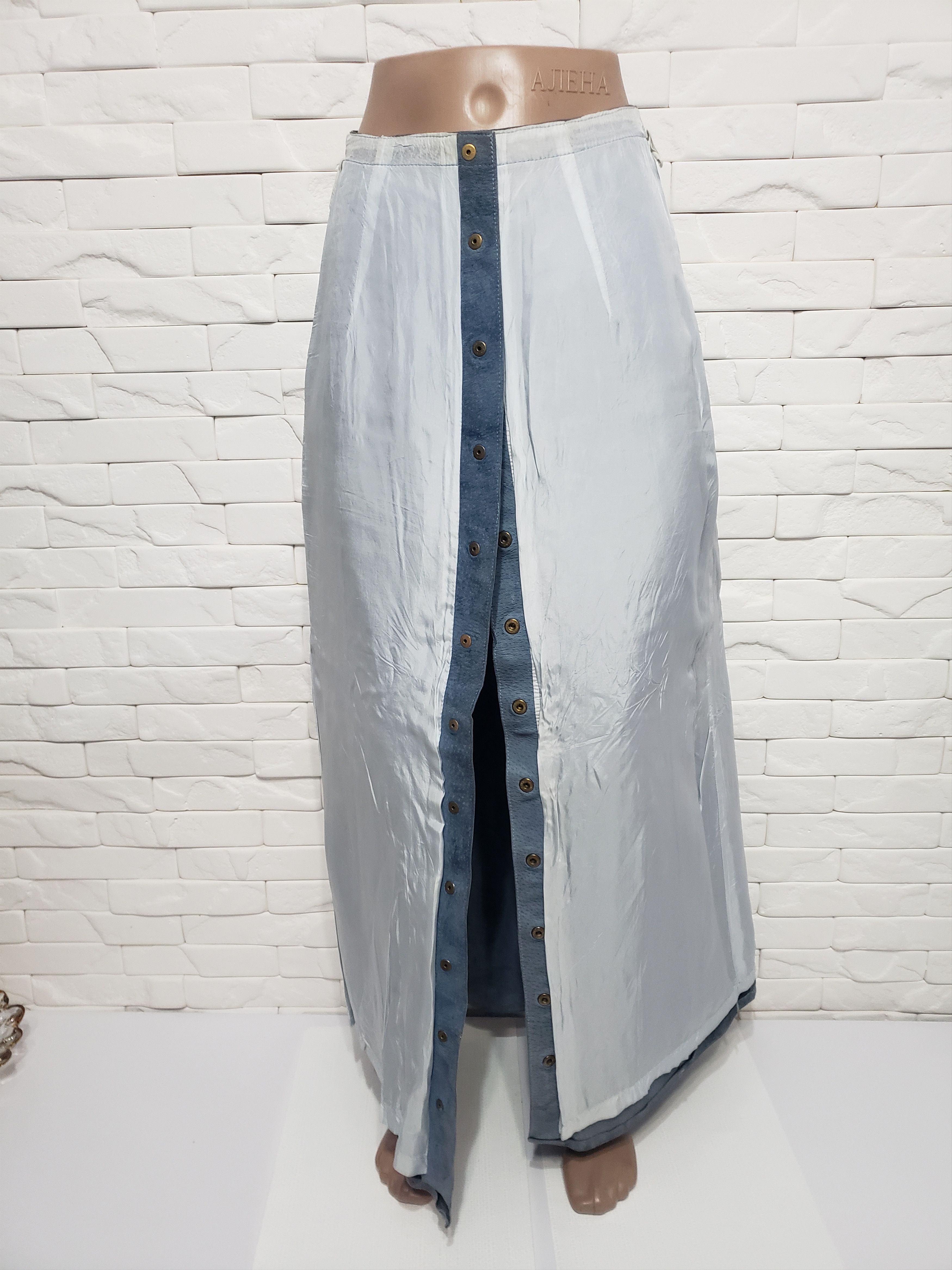 Genuine Leather Cute blue leather skirt. Size 25" / US 0 / IT 36 - 7 Thumbnail