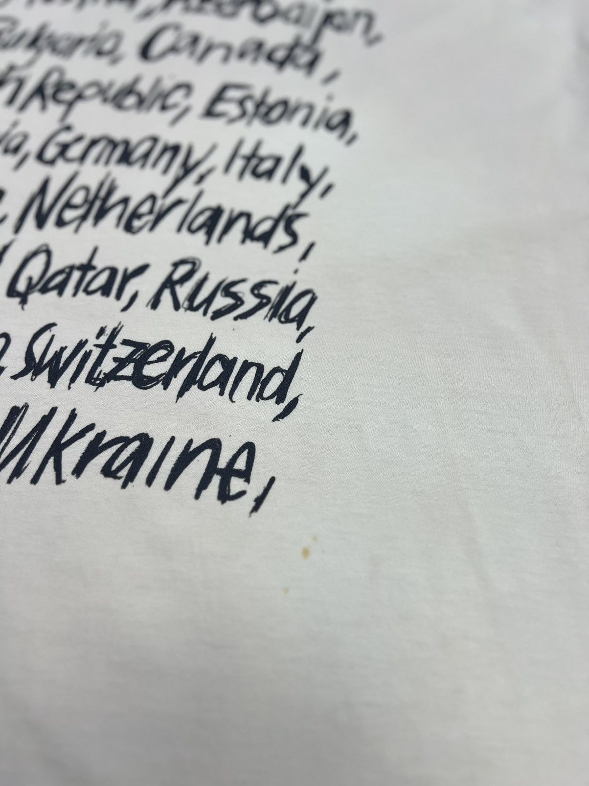 Vetements Vetements - World Tour Logo Oversized T-Shirt Size US XS / EU 42 / 0 - 16 Thumbnail