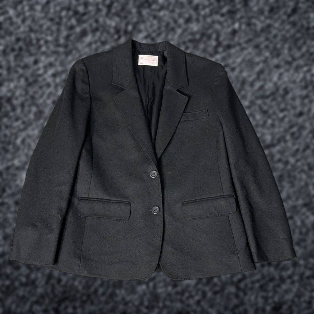 Pendleton VINTAGE Pendleton Blazer Womens 4P Black Wool Two-Button Suit Jacket P405-159 Blazer Size S / US 4 / IT 40 - 1 Thumbnail