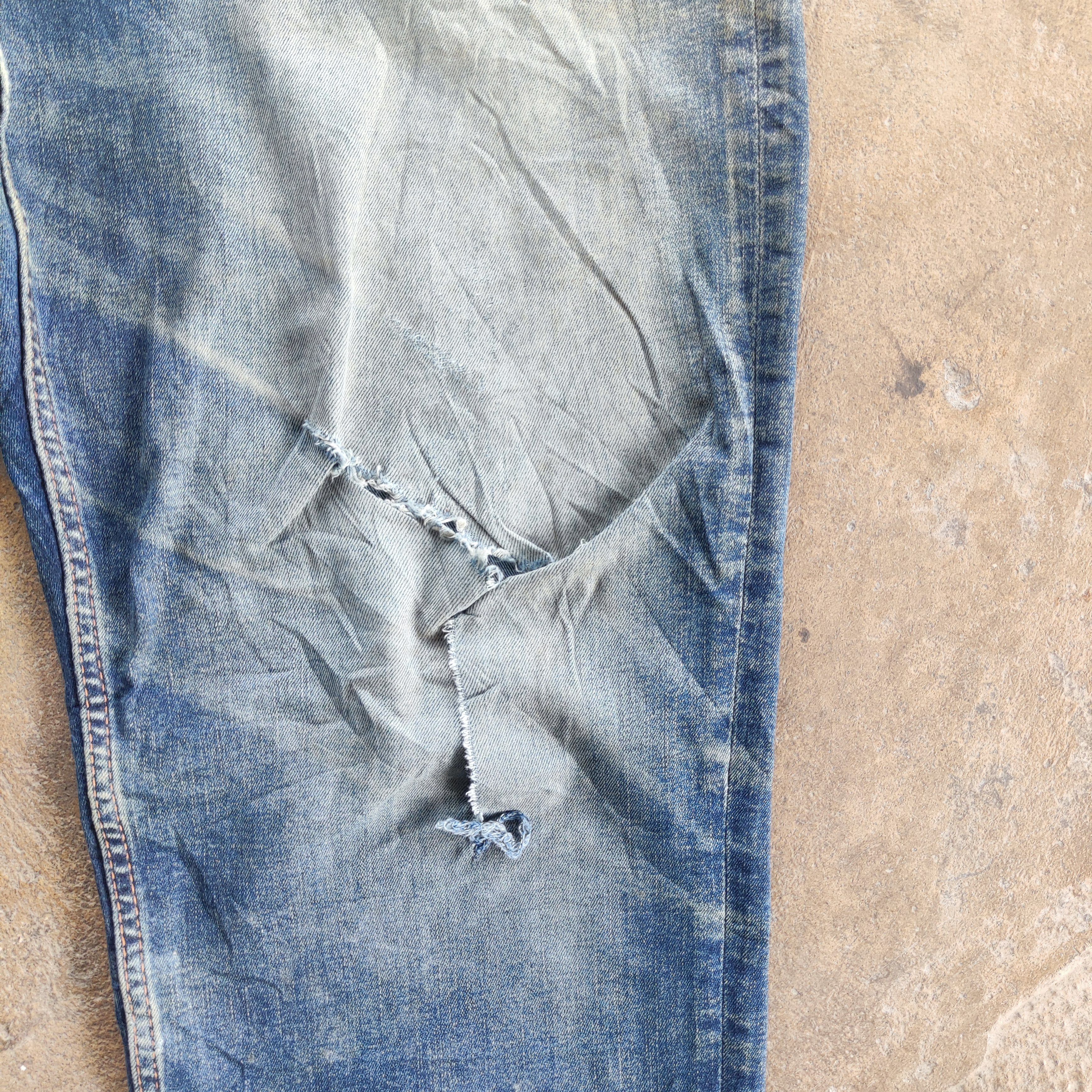 Old Navy Vintage Navy Jeans Brand Ripped Faded Pants Size US 35 - 3 Thumbnail