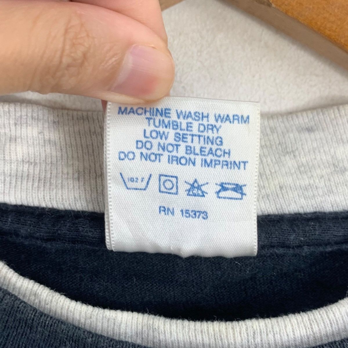 Vintage Vintage 90’ WAIKIKI HAWAII Made In USA Belton Tee Shirt Top Size US XL / EU 56 / 4 - 6 Thumbnail