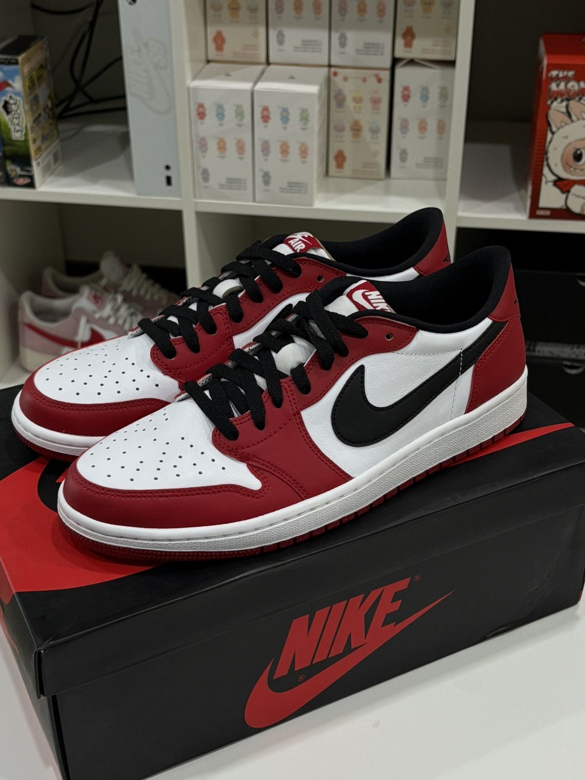 Jordan Brand Jordan 1 Chicago OG Low 2016 Size US 10.5 / EU 43-44 - 23 Thumbnail