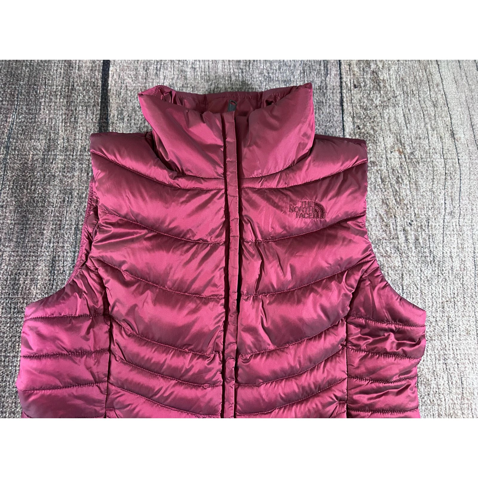 The North Face The North Face Vest Womens Small Maroon Down Puffer 550 Size L / US 10 / IT 46 - 2 Thumbnail