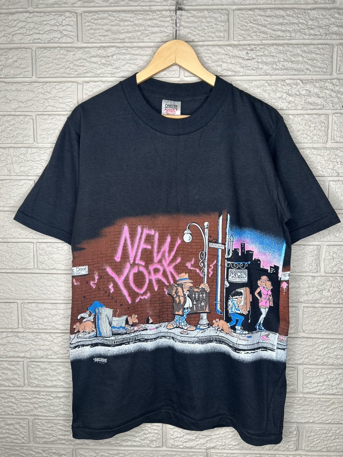 Vintage Vintage 1989 New York Art Wrap Around T Shirt Size US L / EU 52-54 / 3 - 1 Thumbnail