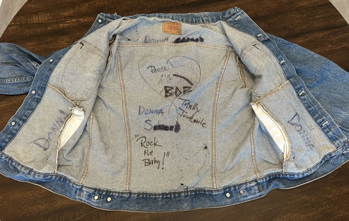 Levi's Vintage Thrashed/Patched Levi's Jean Jacket 44L-70506-0214 Size L / US 10 / IT 46 - 2 Thumbnail