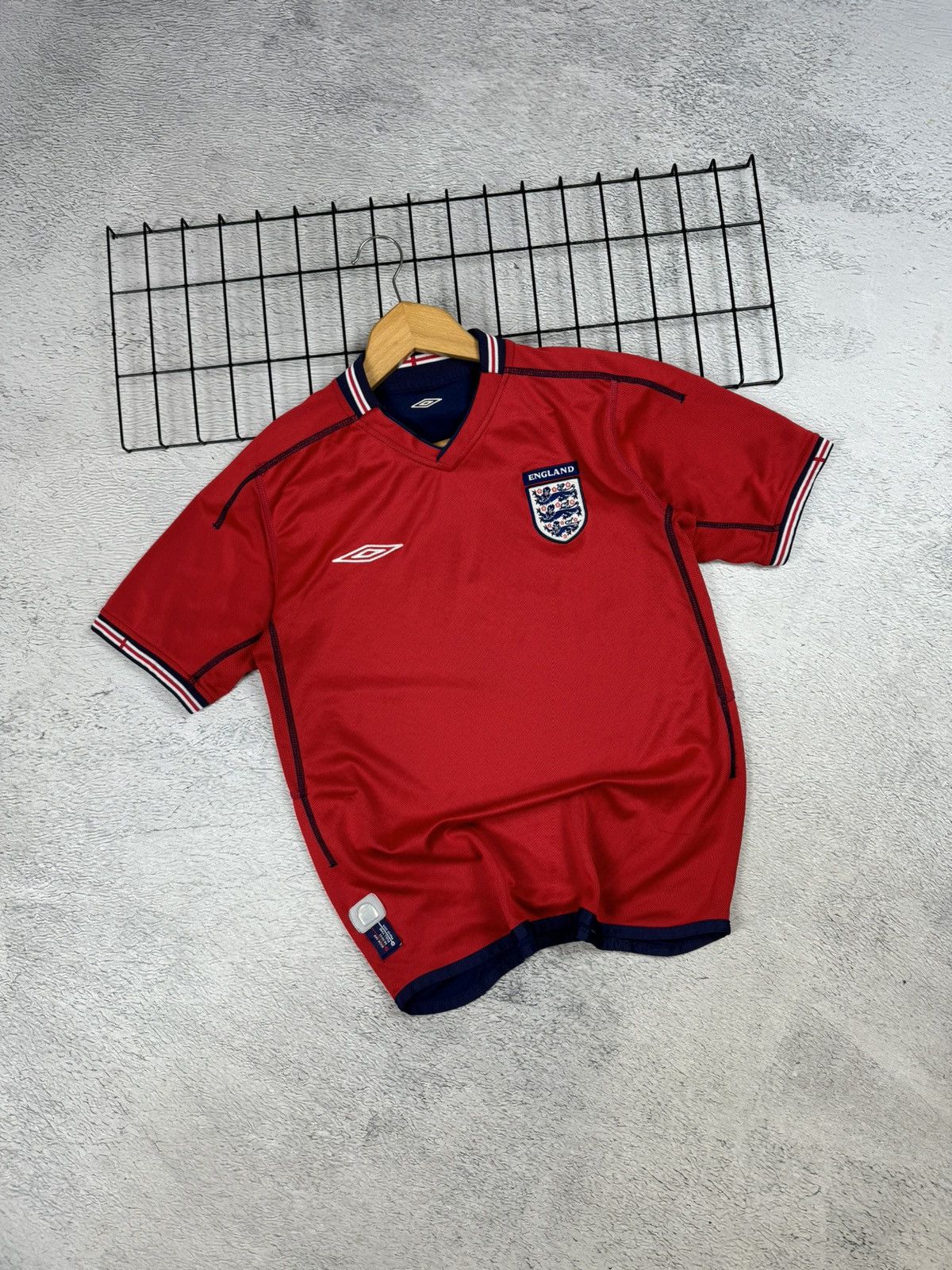 Umbro × Vintage 2002 England National Team Away Umbro Jersey Blokcore M sz Size US M / EU 48-50 / 2 - 1 Thumbnail