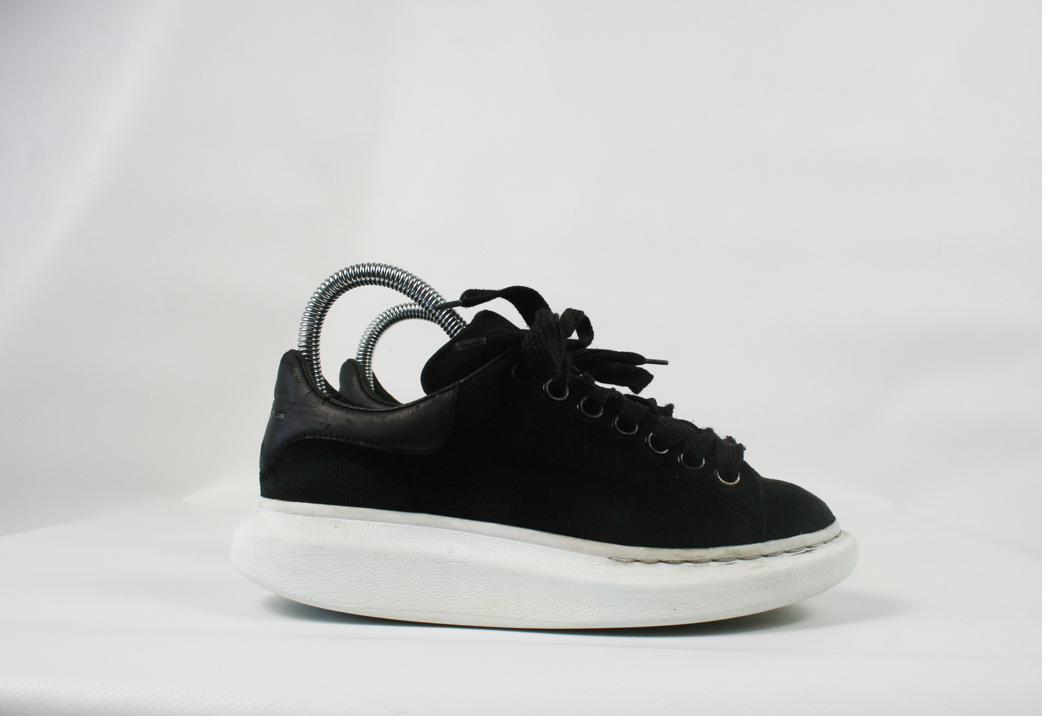 Alexander McQueen Velour Oversize Sneakers Size US 6 / IT 36 - 2 Thumbnail