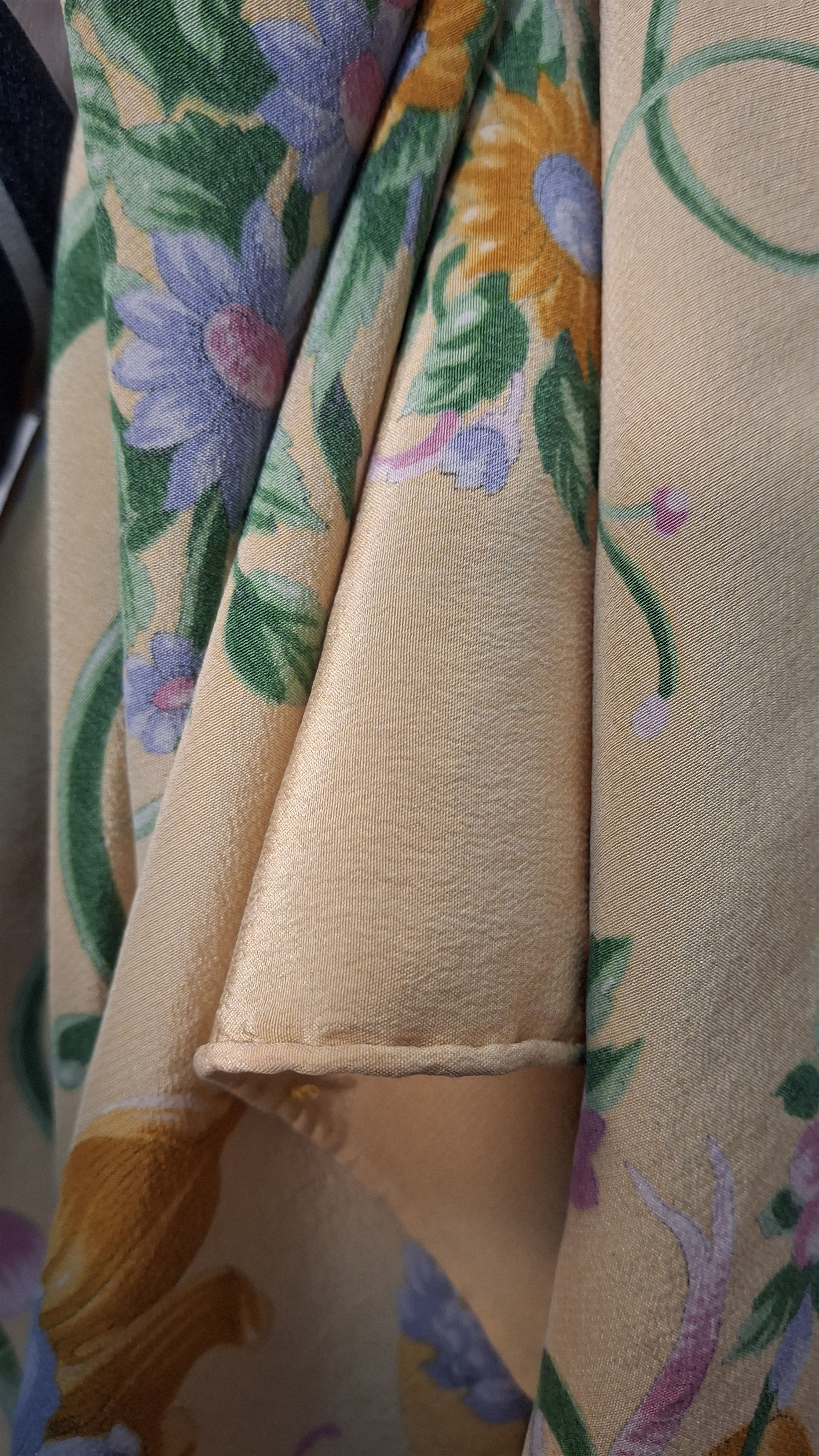 Vintage Vintage Italy Heavy Silk Scarf - Erreuno (Armani Era) Size ONE SIZE - 6 Thumbnail