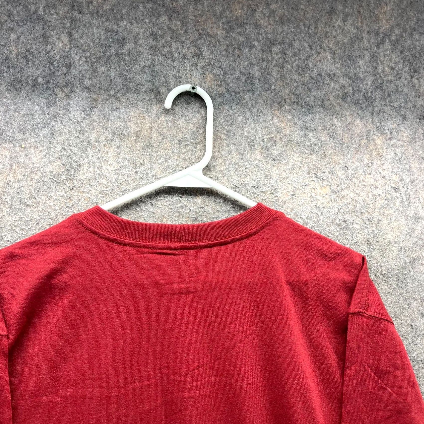 Carhartt Carhartt Shirt Mens Large Red Crewneck Cotton Logo Pocket NEW Regular T-Shirt Men XS? No — Size L, Color Red, Logo, Pocket, All Seasons Size US L / EU 52-54 / 3 - 2 Thumbnail