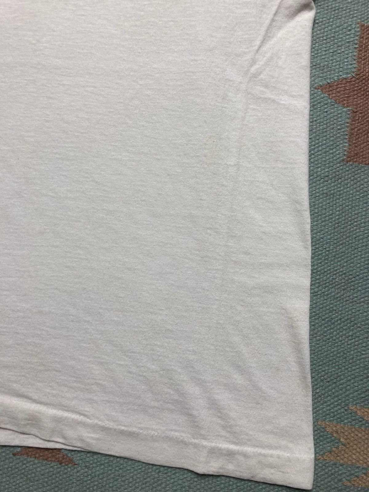 Vintage 70s 80s blank white t shirt v neck grunge soft worn medium Size US M / EU 48-50 / 2 - 3 Thumbnail