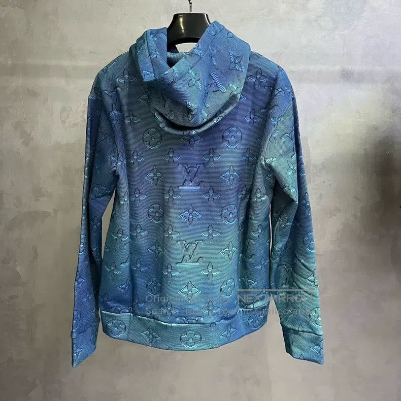 Louis Vuitton Louis Vuitton Blue Letter Logo Full Print Casual Sweatshir Size US M / EU 48-50 / 2 - 2 Thumbnail