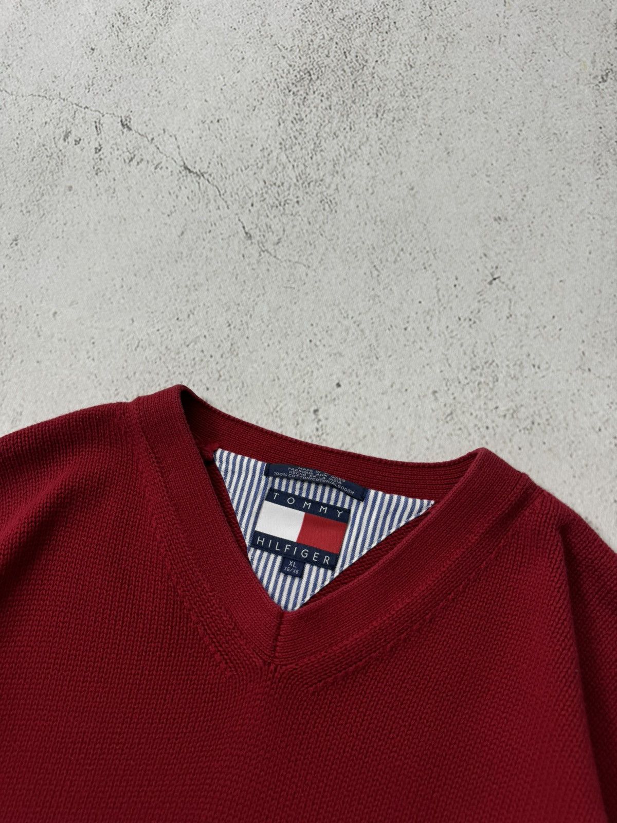 Tommy Hilfiger × Vintage Tommy Hilfiger Vintage V Neck Sweater Size US L / EU 52-54 / 3 - 6 Thumbnail