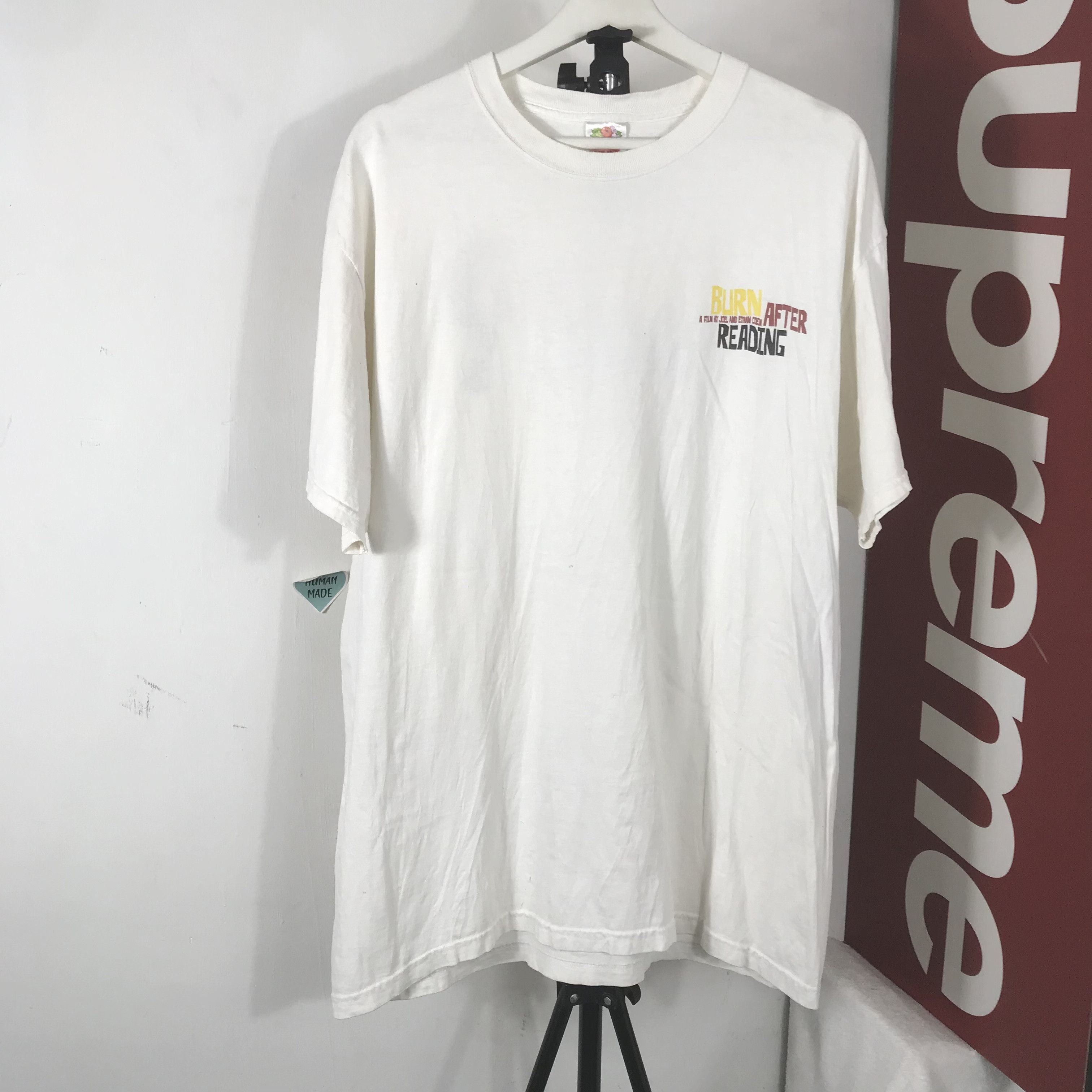 Vintage Vintage burn after reading Brad Pitt Movie Promo T-shirt L Size US XL / EU 56 / 4 - 2 Thumbnail