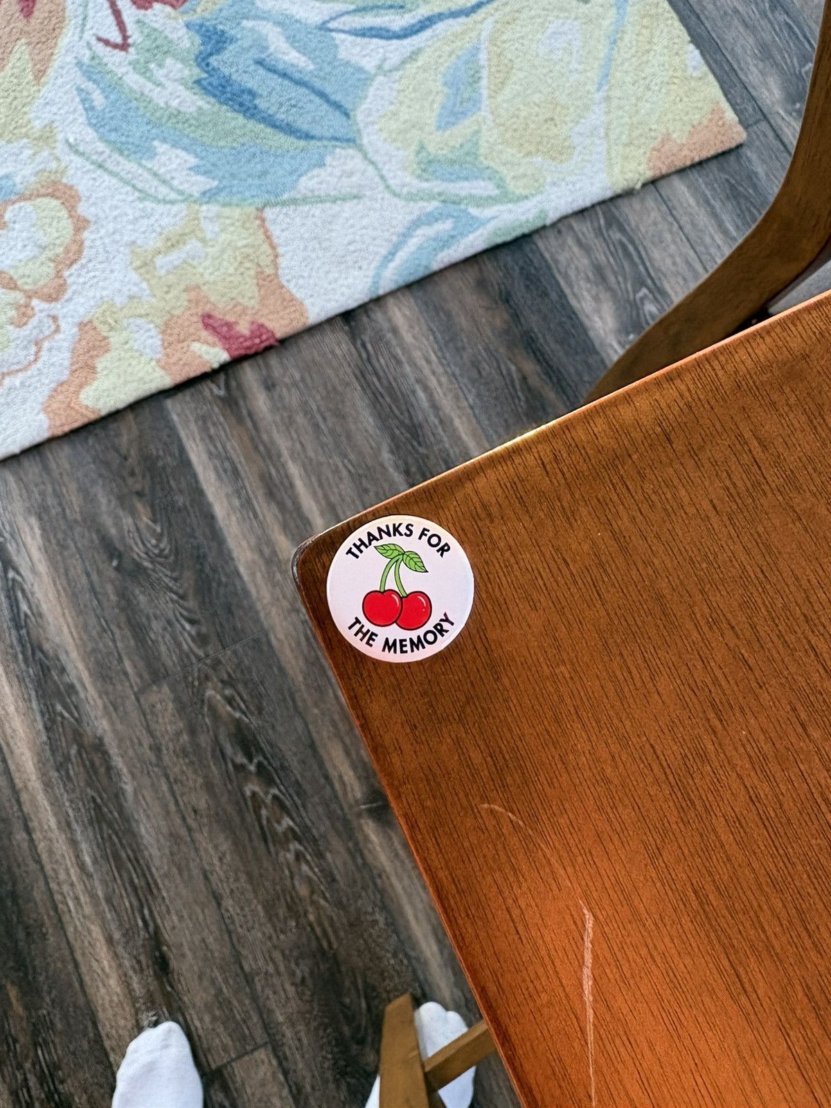 Supreme Supreme Thanks For The Memory Cherries Pin Button White Size ONE SIZE - 1 Thumbnail