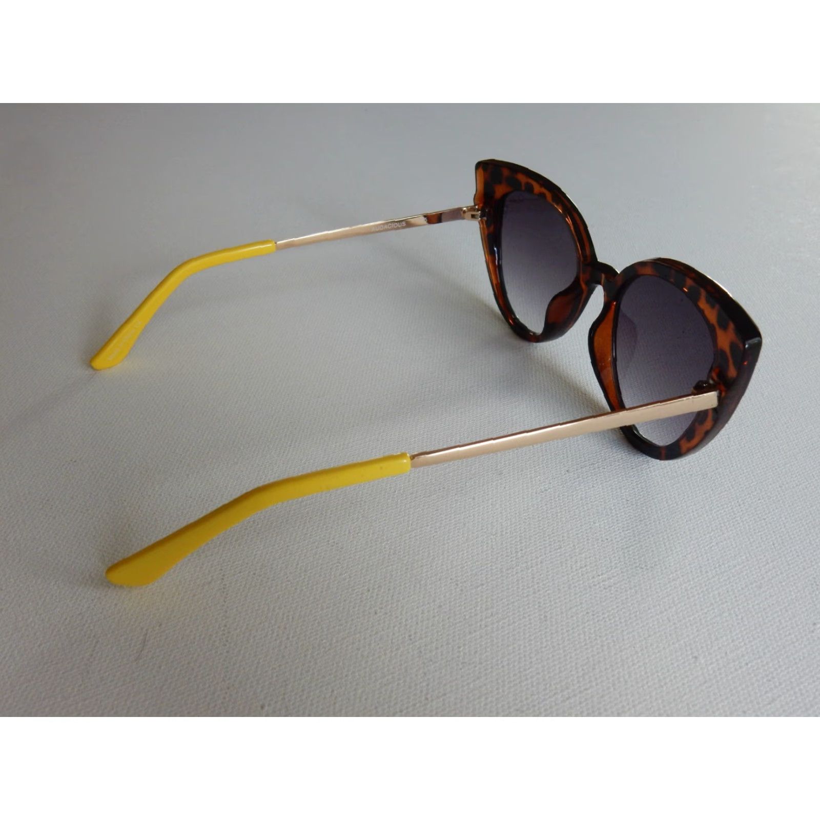 Vintage QUAY Audacious 125 Brown Women's Sunglasses Size ONE SIZE - 3 Thumbnail
