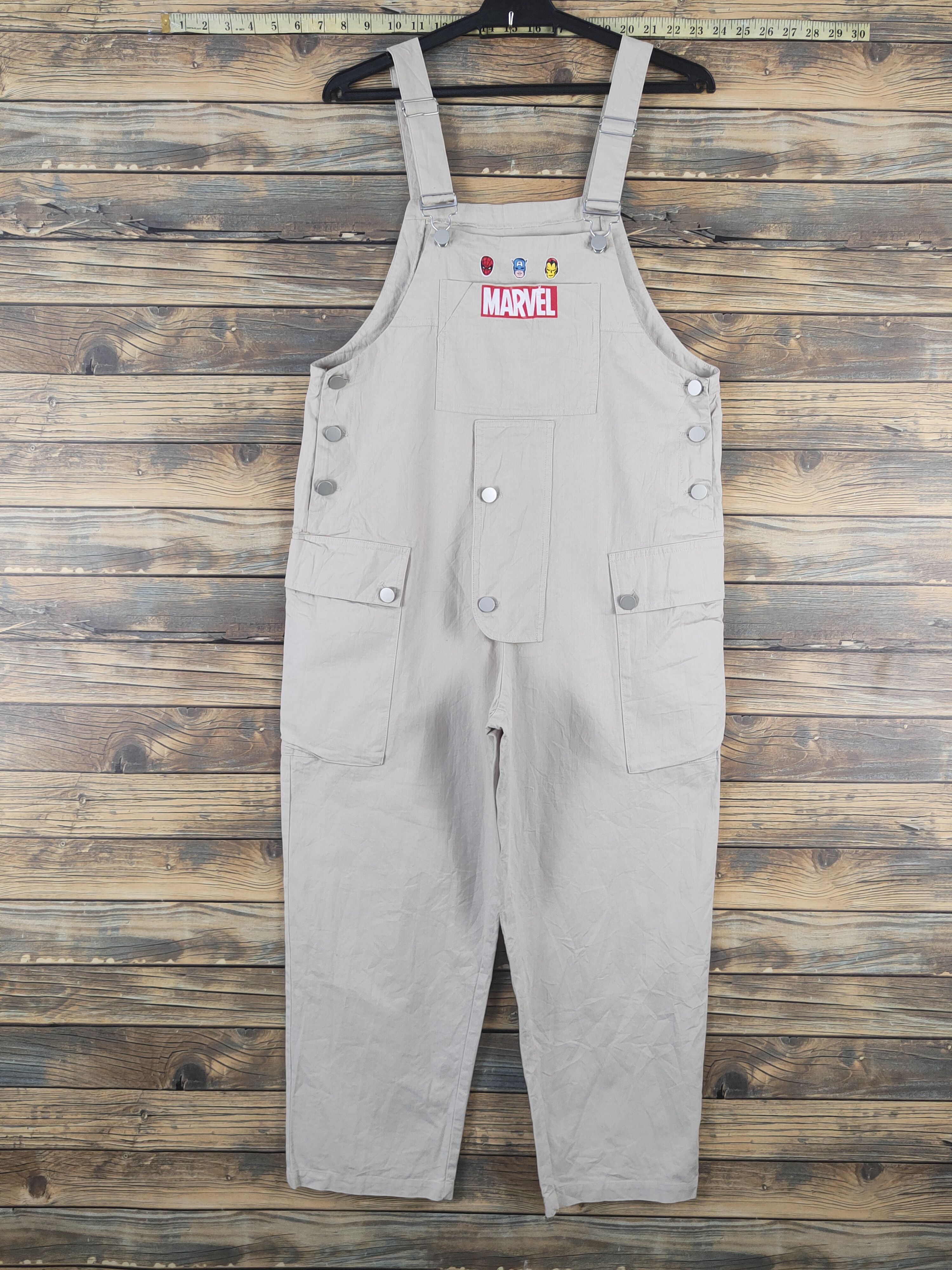 Marvel Comics × Vintage Vintage Marvel-Jupe Vendue Beige Overall Jumpsuits Size 37" - 1 Thumbnail