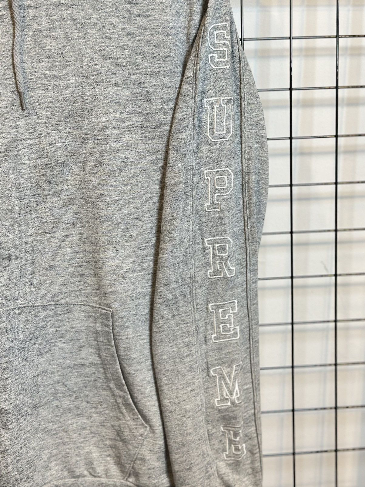 Supreme heather grey Supreme hoodie Size US S / EU 44-46 / 1 - 8 Thumbnail