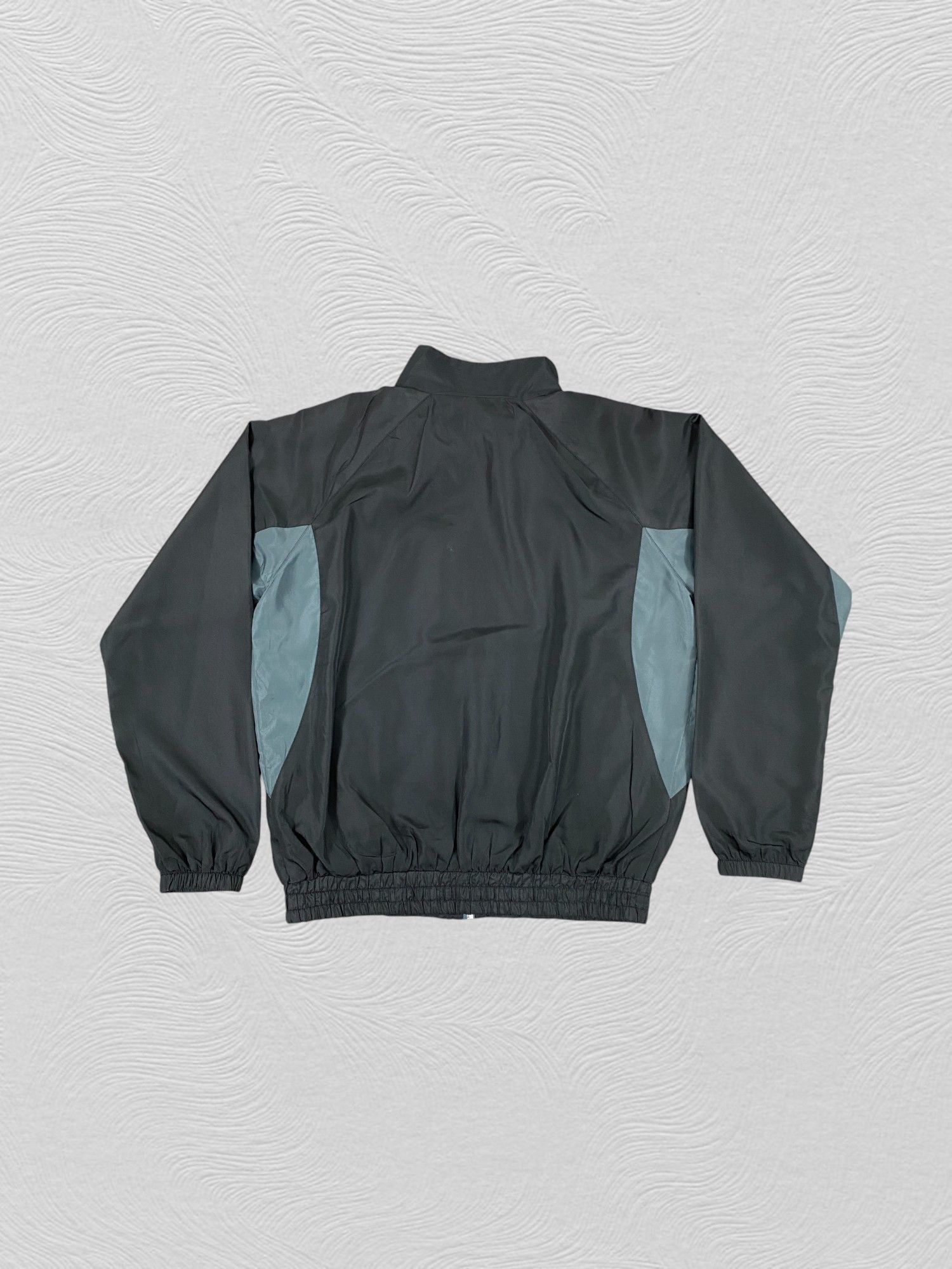 Japanese Brand Vintage Metallic Field Windbreaker Jacket- J393 Size US L / EU 52-54 / 3 - 2 Thumbnail