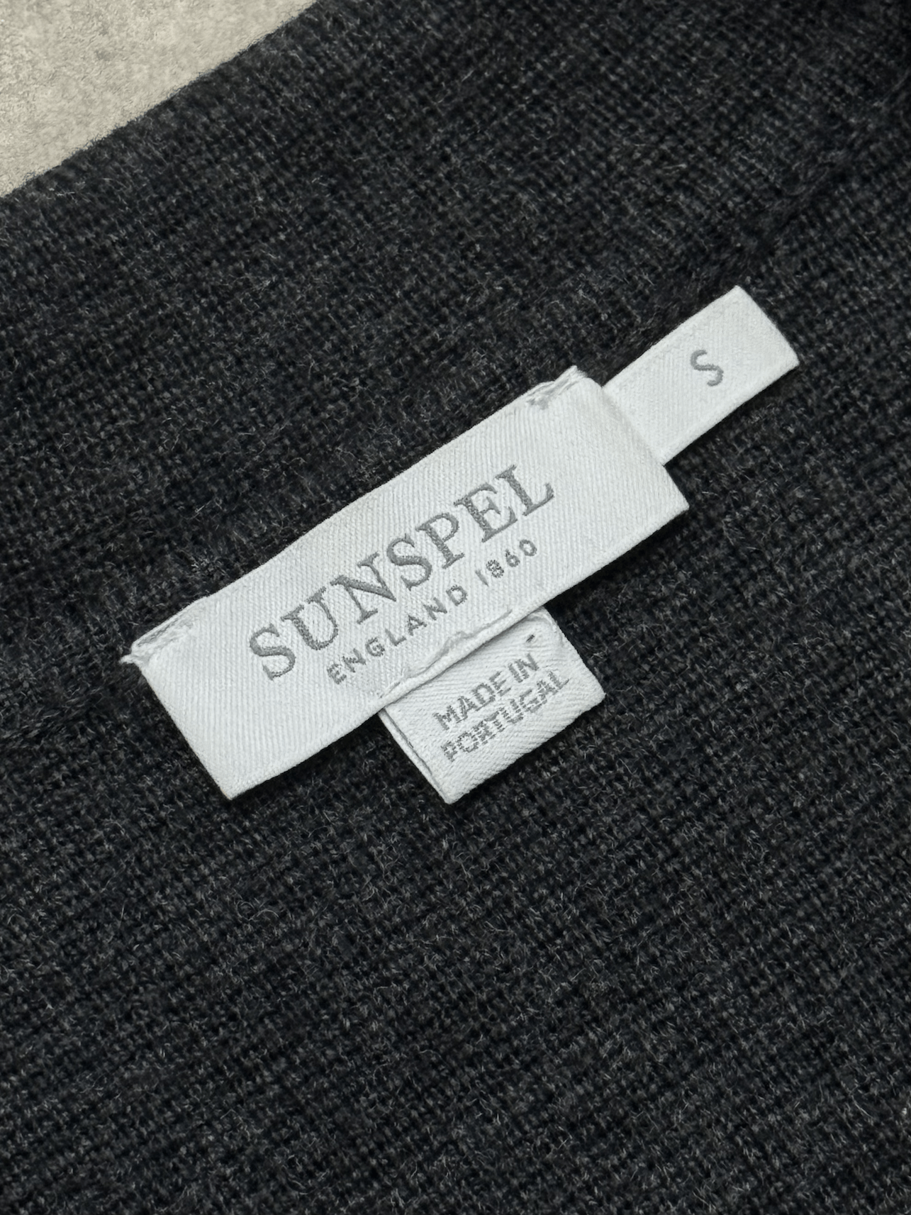 Sunspel Sunspel Women's Luxury Merino Wool Milano Cardigan (New) Size S / US 4 / IT 40 - 8 Thumbnail