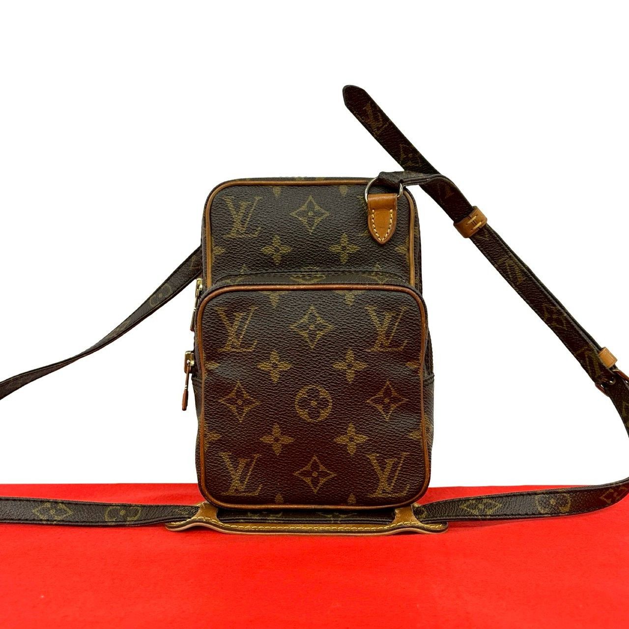 Louis Vuitton Louis Vuitton Louis Vuitton Monogram Leather Shoulder Bag Textile Shoulder Bag DUTY FREE for USA Size ONE SIZE - 1 Thumbnail