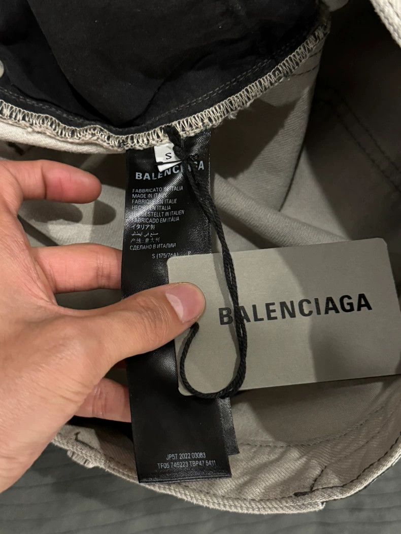 Balenciaga Balenciaga White graffiti jeans 2501-Nextarrow Size US 30 / EU 46 - 6 Thumbnail