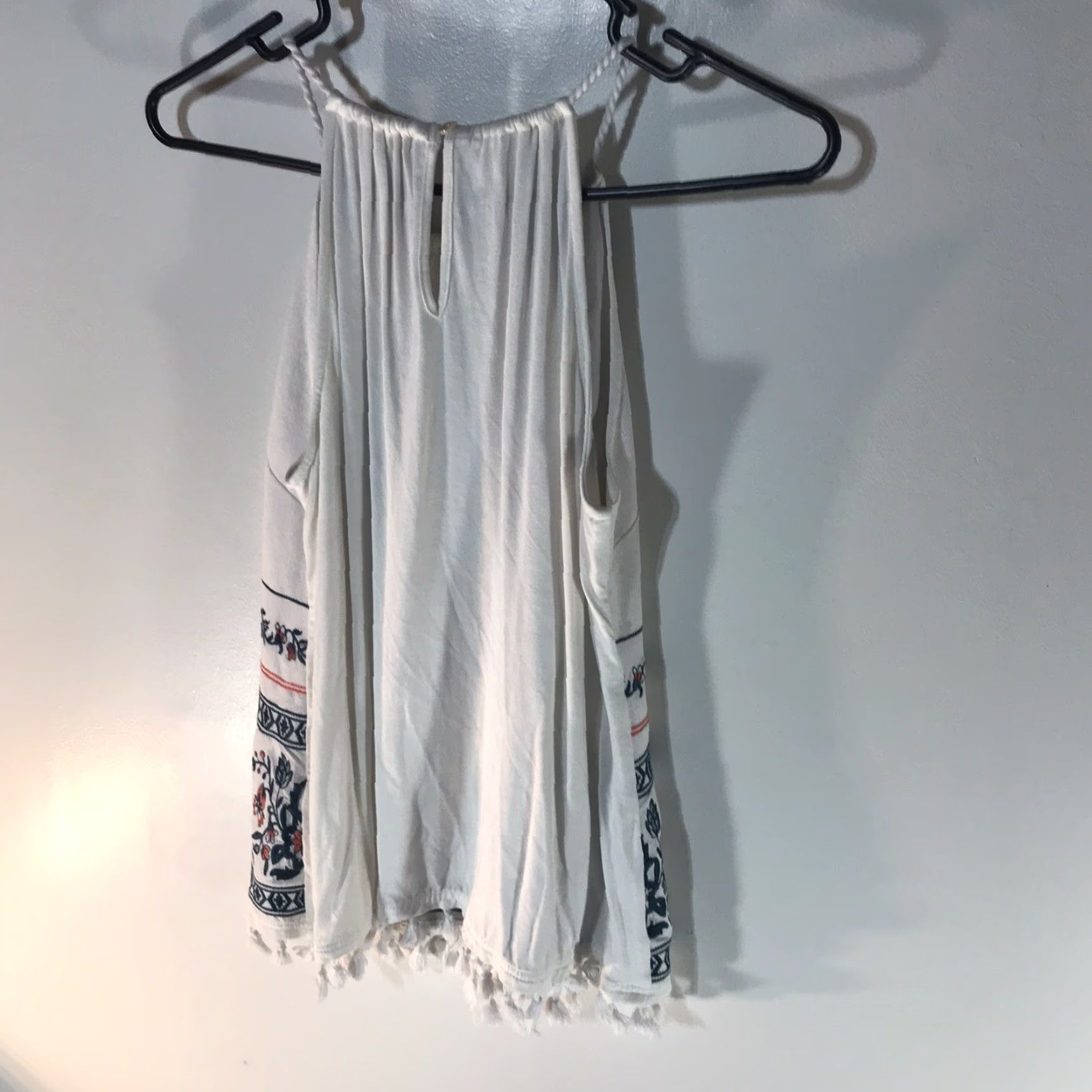 Vintage VINTAGE Skies Are Blue Women's Tank Top Halter S White Embroidered Aztec Summer Size S / US 4 / IT 40 - 3 Thumbnail