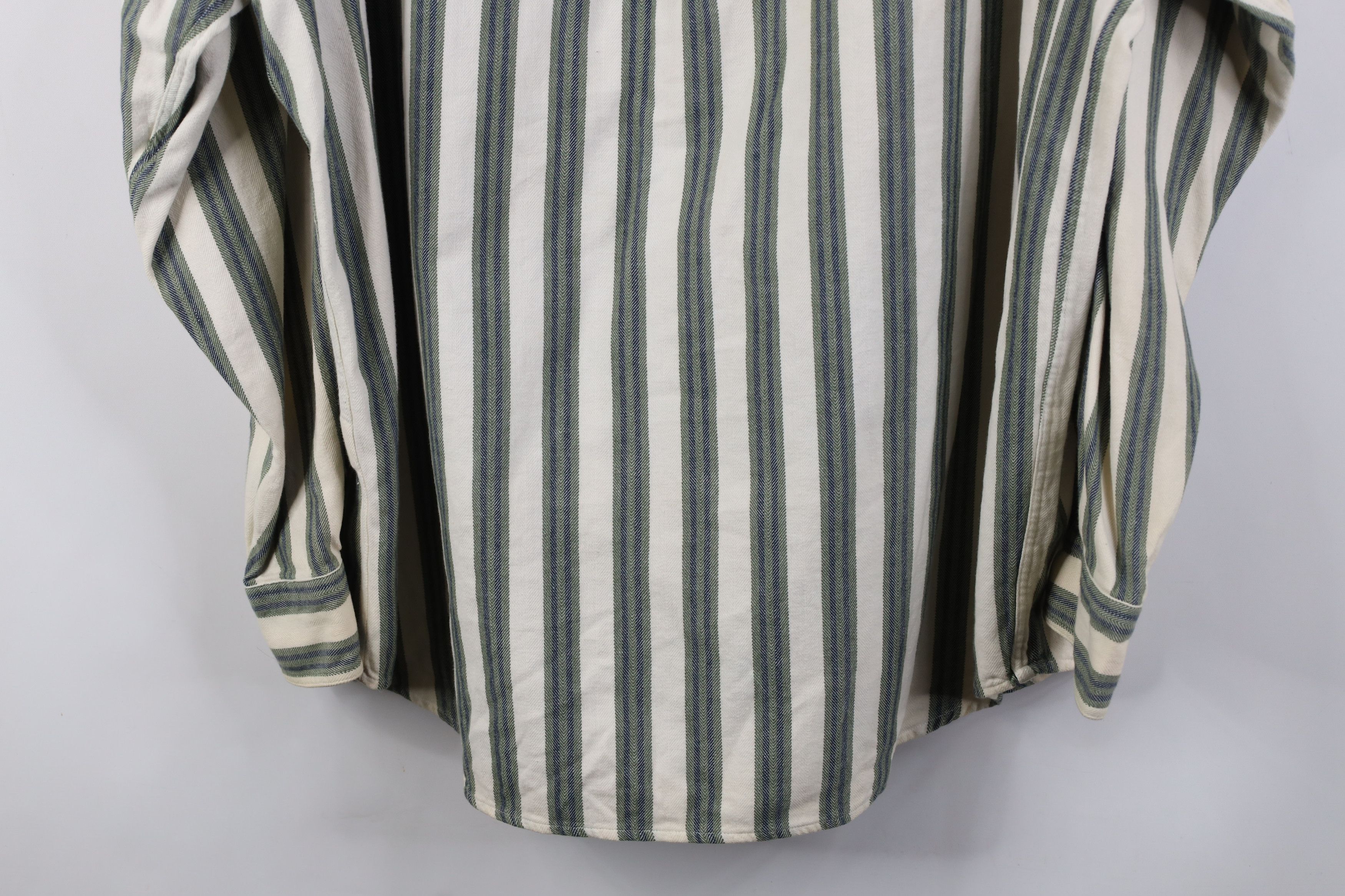 Vintage Vintage 90s Streetwear Flannel Collared Button Shirt Size US XL / EU 56 / 4 - 13 Thumbnail