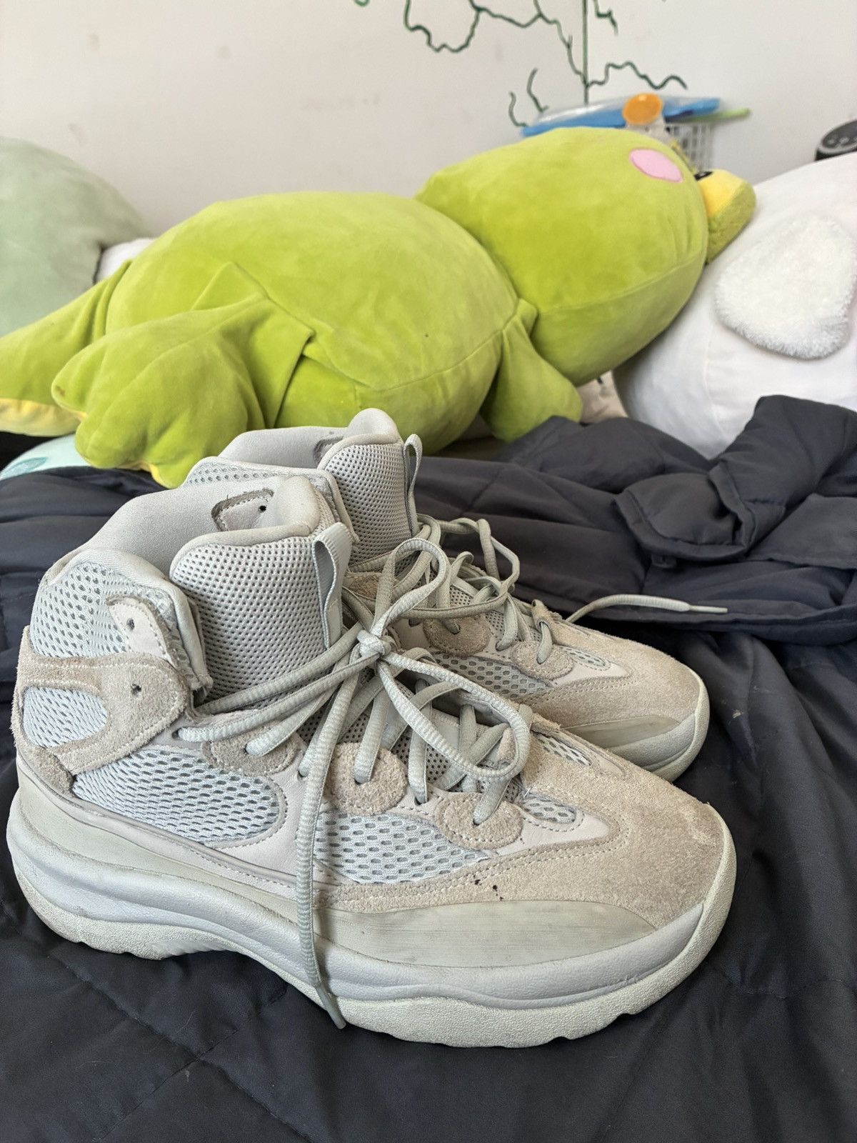 Yeezy Yeezy Desert Boot Salt FV5677 US 7.5 No Box Size US 7.5 / EU 40-41 - 1 Thumbnail
