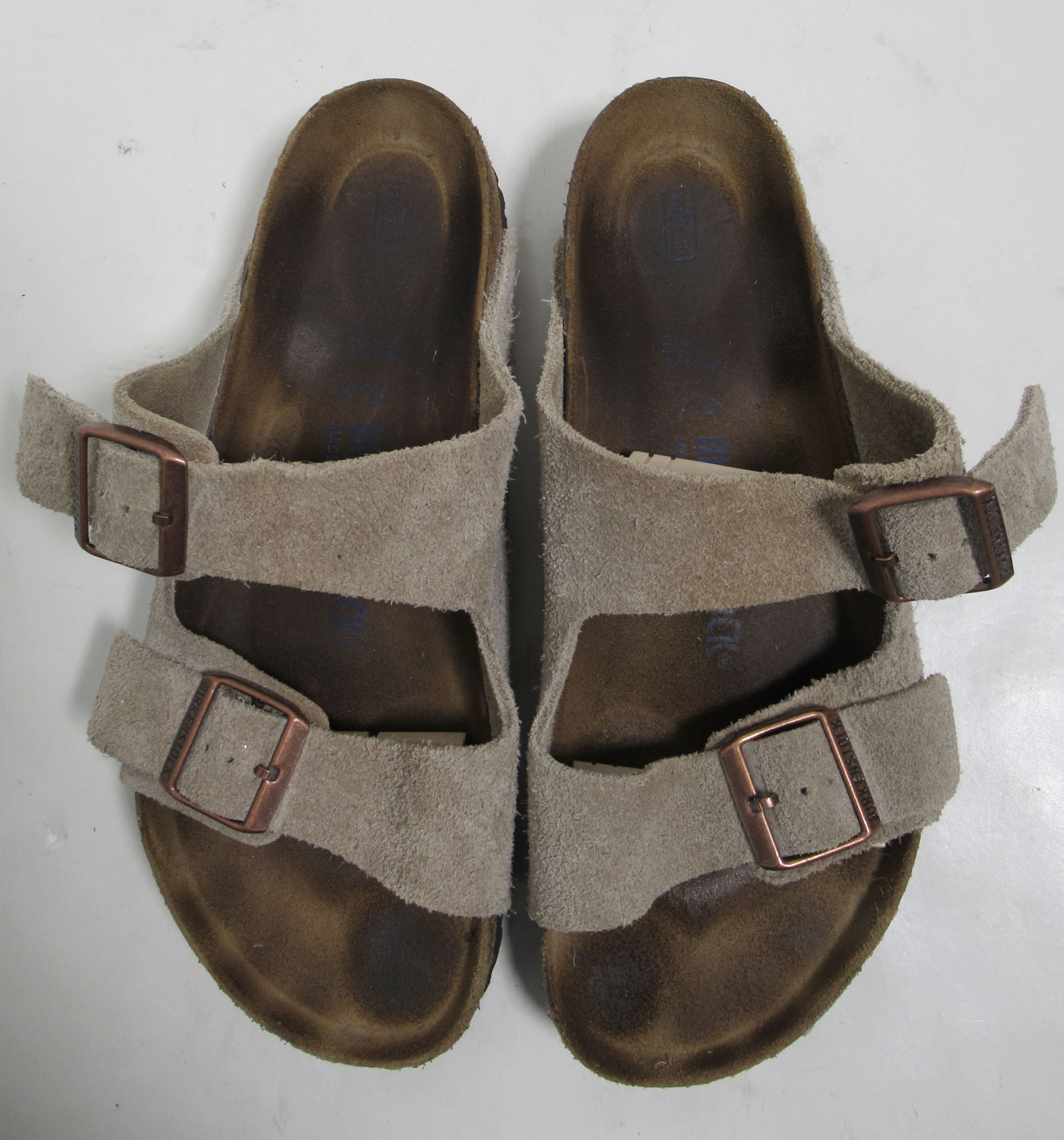Birkenstock Birkenstock Unisex Arizona Soft Footbed Suede Leather Taupe Size US 8 / EU 41 - 3 Thumbnail