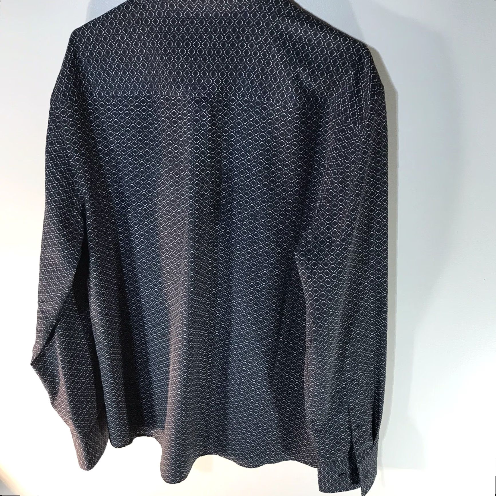 Vince Camuto Vince Camuto Geometric Button-Up Shirt Womens Size L Blue/White Business Casual Size L / US 10 / IT 46 - 3 Thumbnail
