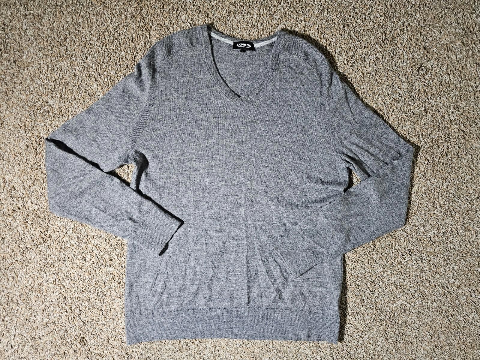 Express Express Men's Vneck Sweater Size L Merino Wool Blend Gray Size US L / EU 52-54 / 3 - 1 Thumbnail