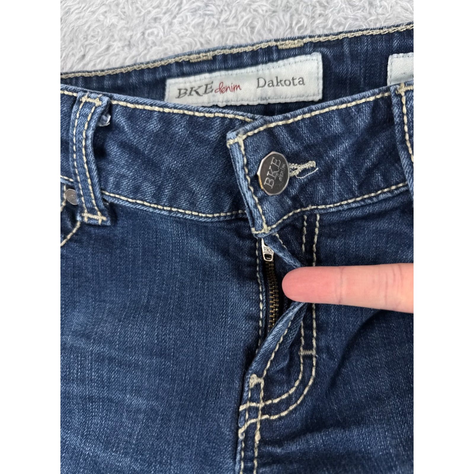 Vintage BUCKLE Womens Jeans 30 Blue Denim Dakota Straight Mid Rise Cotton Stretch 80s Retro Casual Fall Summer Women Size 30" / US 8 / IT 44 - 5 Thumbnail