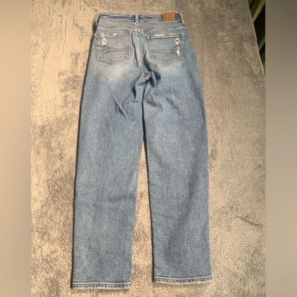 American Eagle Outfitters American Eagle Outfitters Mom Straight Jeans Women Blue Size 2 Regular Straight Jeans Size 26" / US 2 / IT 38 - 7 Thumbnail