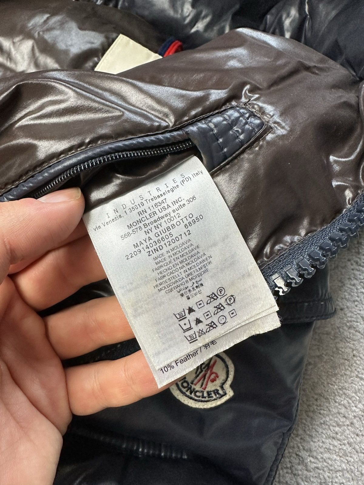 Moncler Moncler Maya size 1 Size US S / EU 44-46 / 1 - 15 Thumbnail