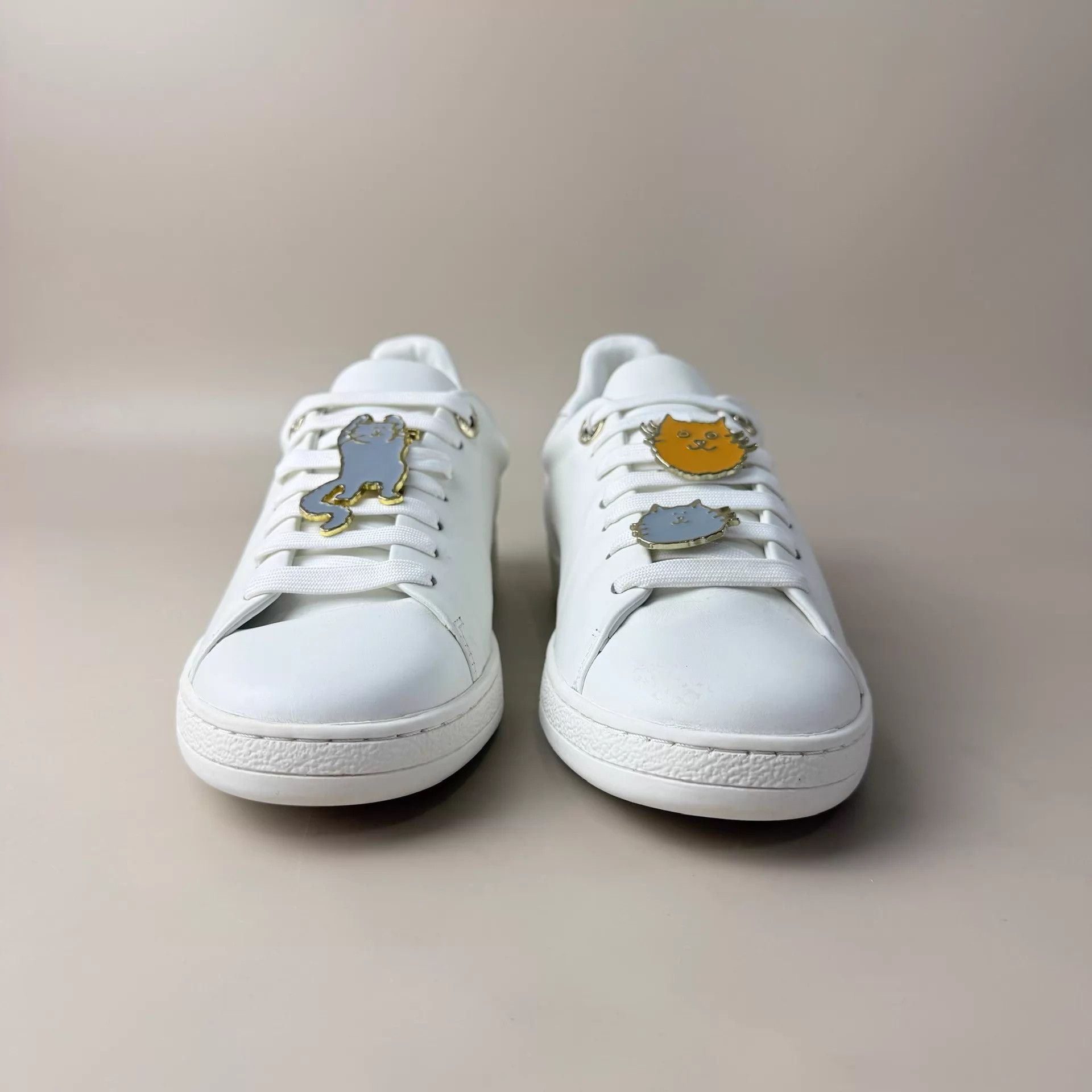 Louis Vuitton LV kitten illustration white sneakers size 37 mint Size US 6.5 / IT 36.5 - 2 Thumbnail