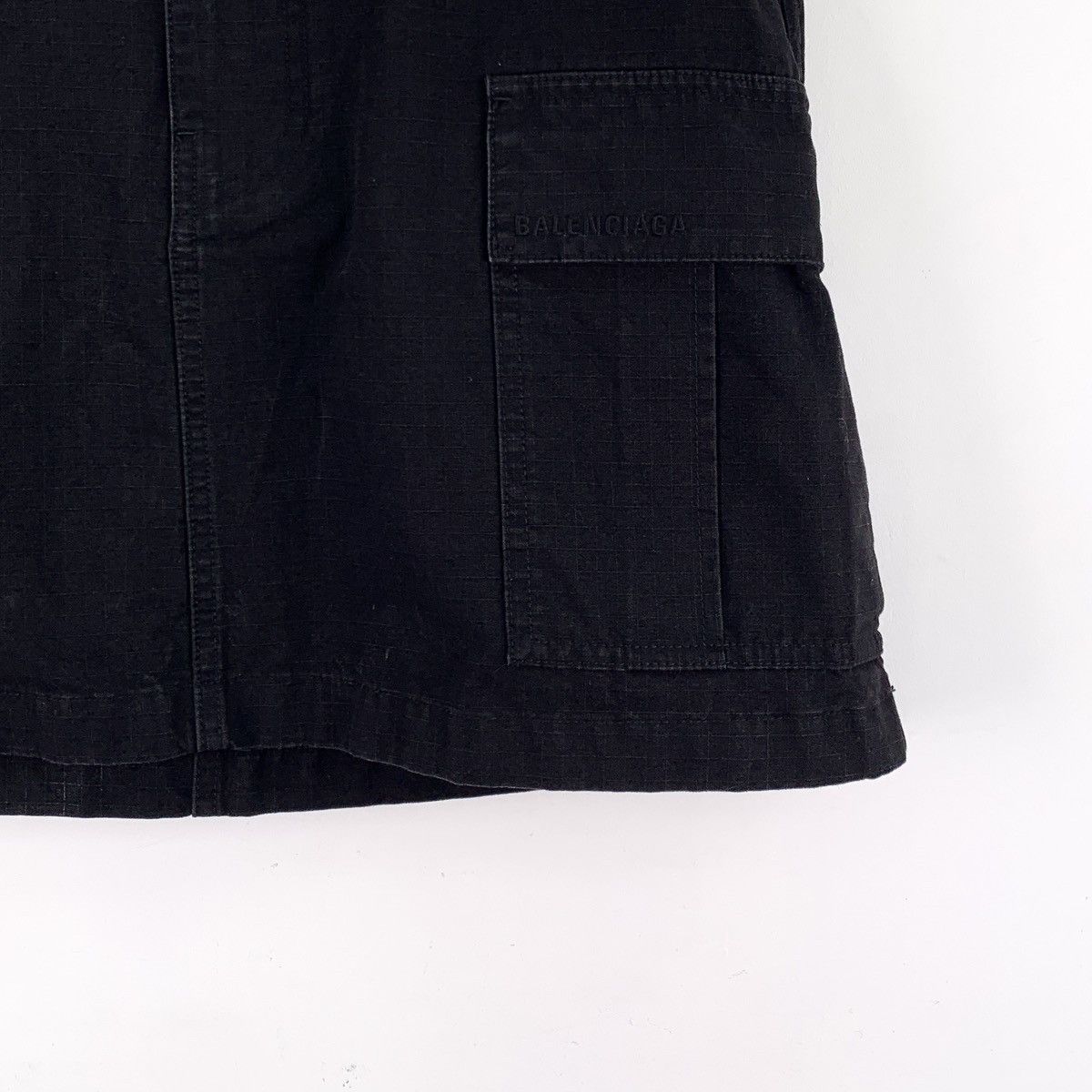 Balenciaga Balenciaga 22FW Black Cotton Cargo Mini Skirt K26WX Size 26" / US 2 / IT 38 - 4 Thumbnail