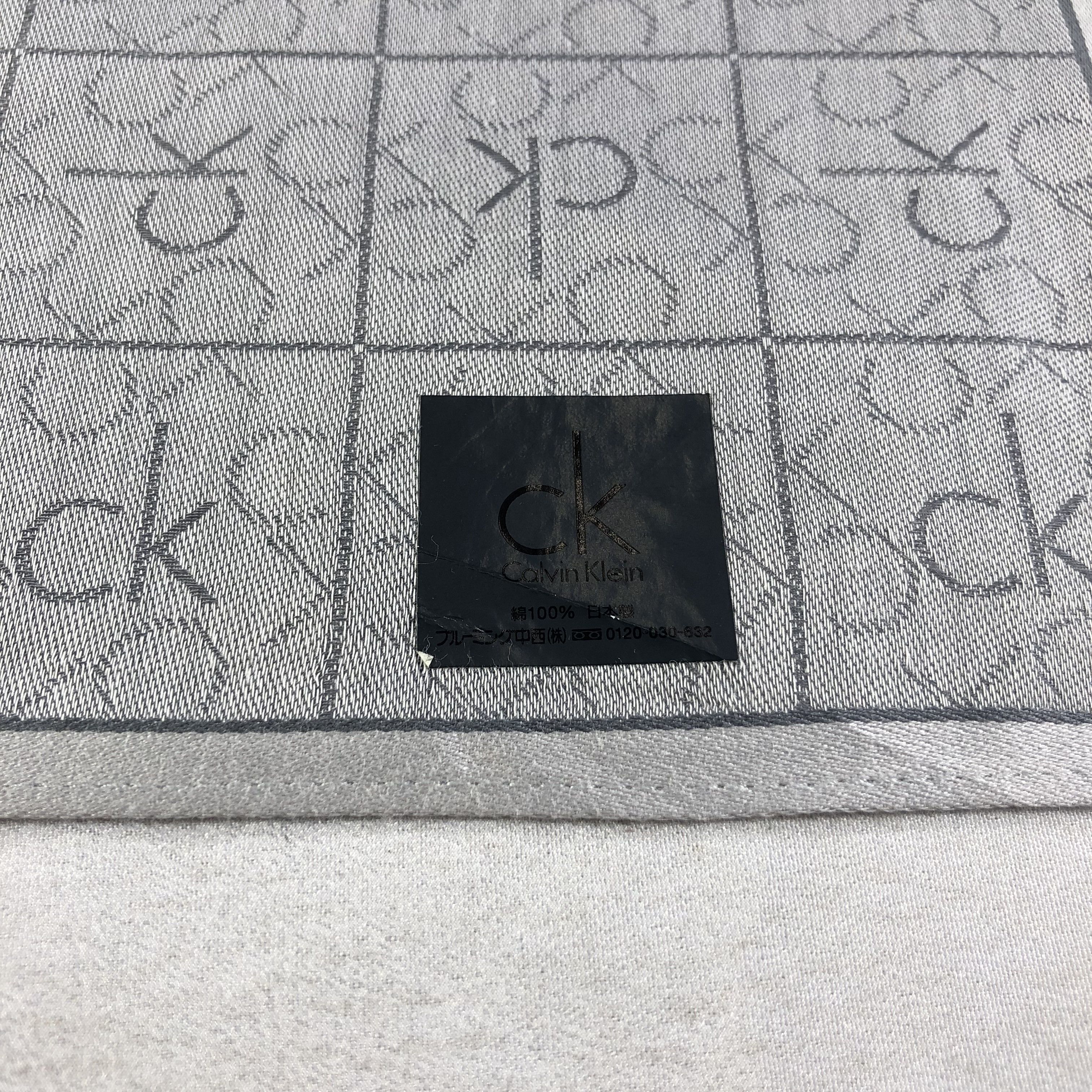 Calvin Klein Calvin Klein Monogram Handkerchief Neckerchief Bandana H2287 Size ONE SIZE - 4 Thumbnail