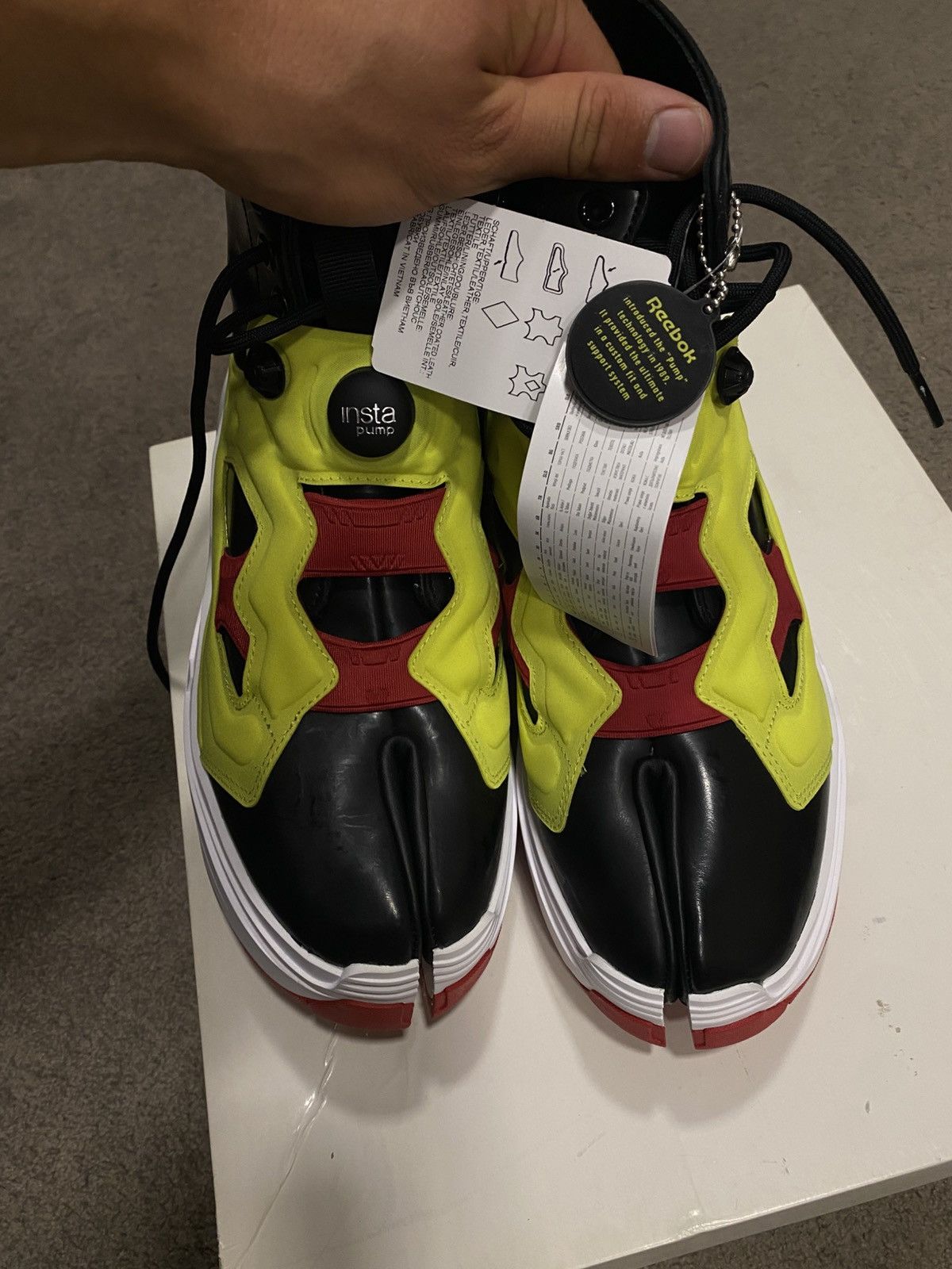 Maison Margiela × Reebok Maison Margiela x Reebok Tabi New With Box Sneakers Size US 9 / EU 42 - 6 Thumbnail