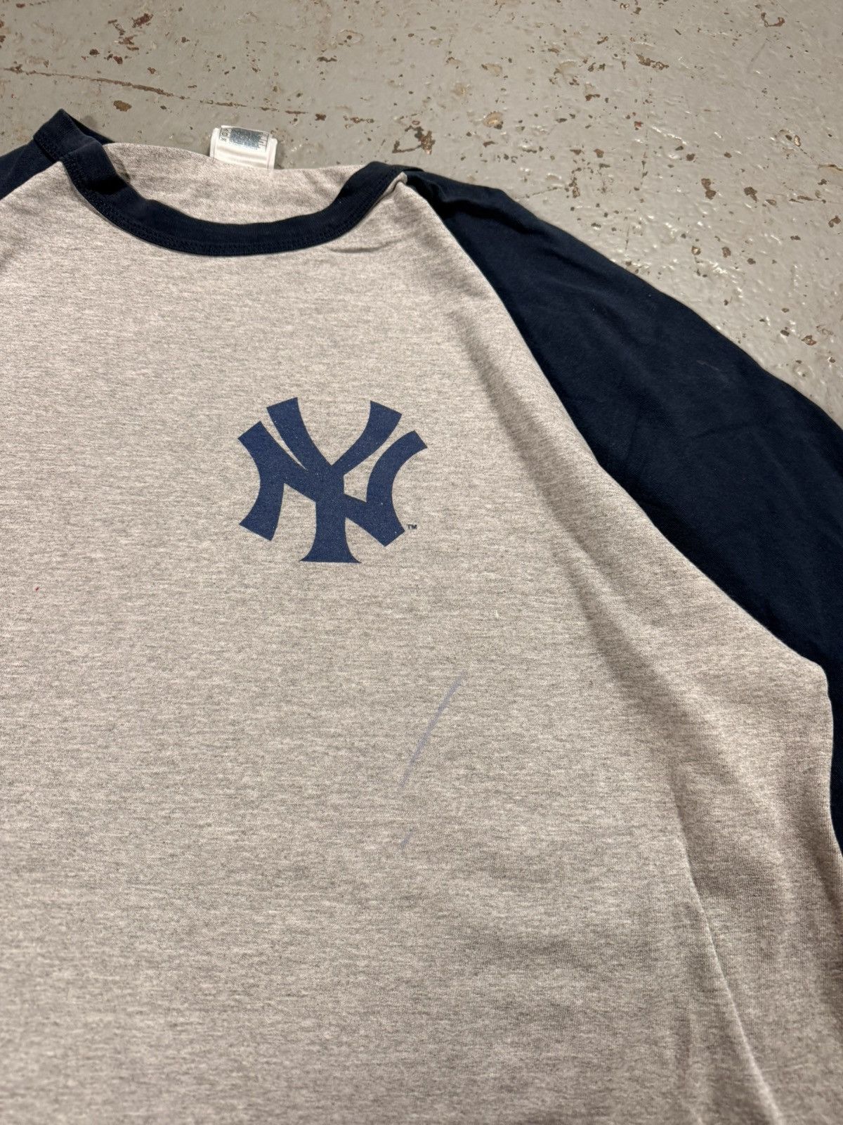 New York Yankees Insane Two tone New York Yankees Faded Jeter Jersey Tee Size US XXL / EU 58 / 5 - 2 Thumbnail