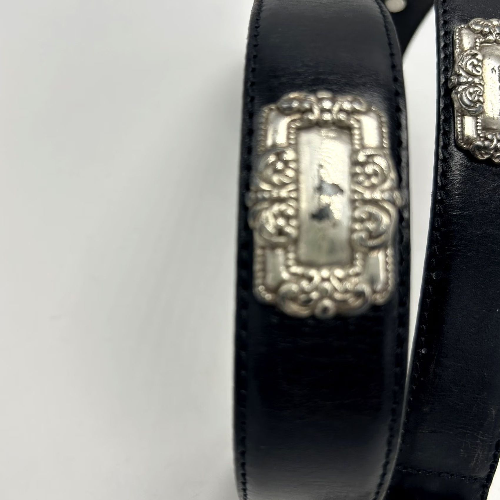 Fossil VINTAGE Fossil Belt Womens Medium Black Leather Western Concho Statement Read Size ONE SIZE - 4 Thumbnail