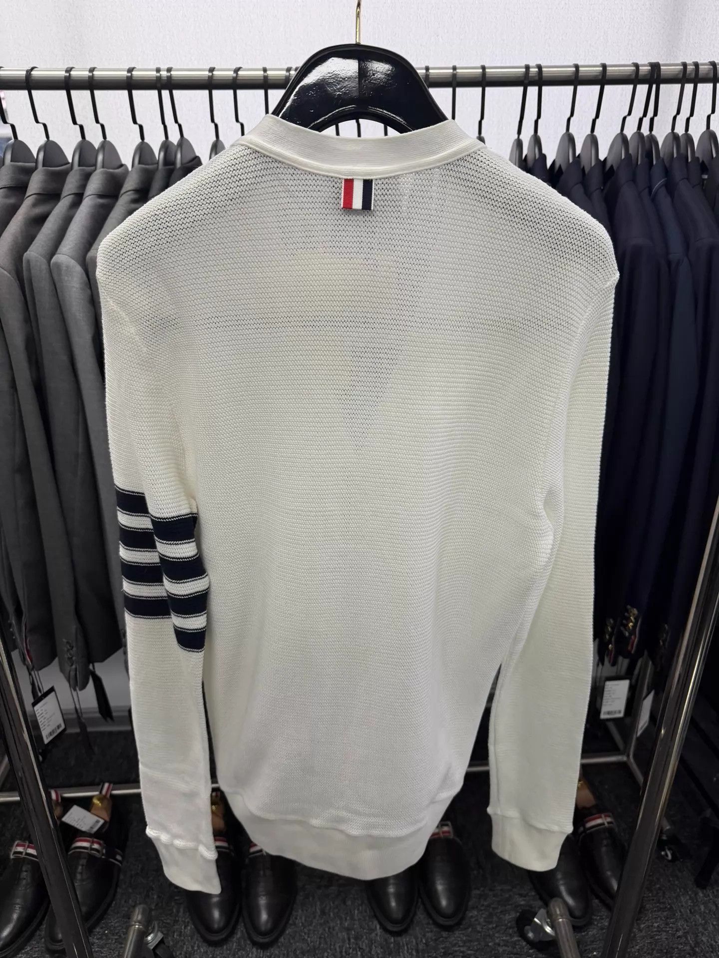 Thom Browne Thom Browne Men's 4-Bar White Knit Cardigan Size 3 Size US L / EU 52-54 / 3 - 2 Thumbnail