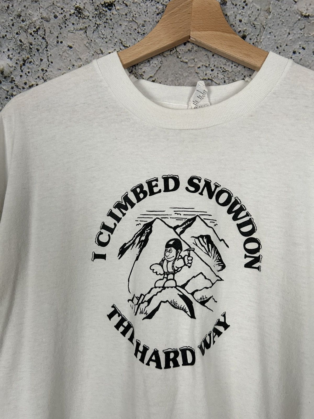 Vintage Vintage Single Stitch Snowdon Graphic Tee 90s Hype Size US XL / EU 56 / 4 - 3 Thumbnail