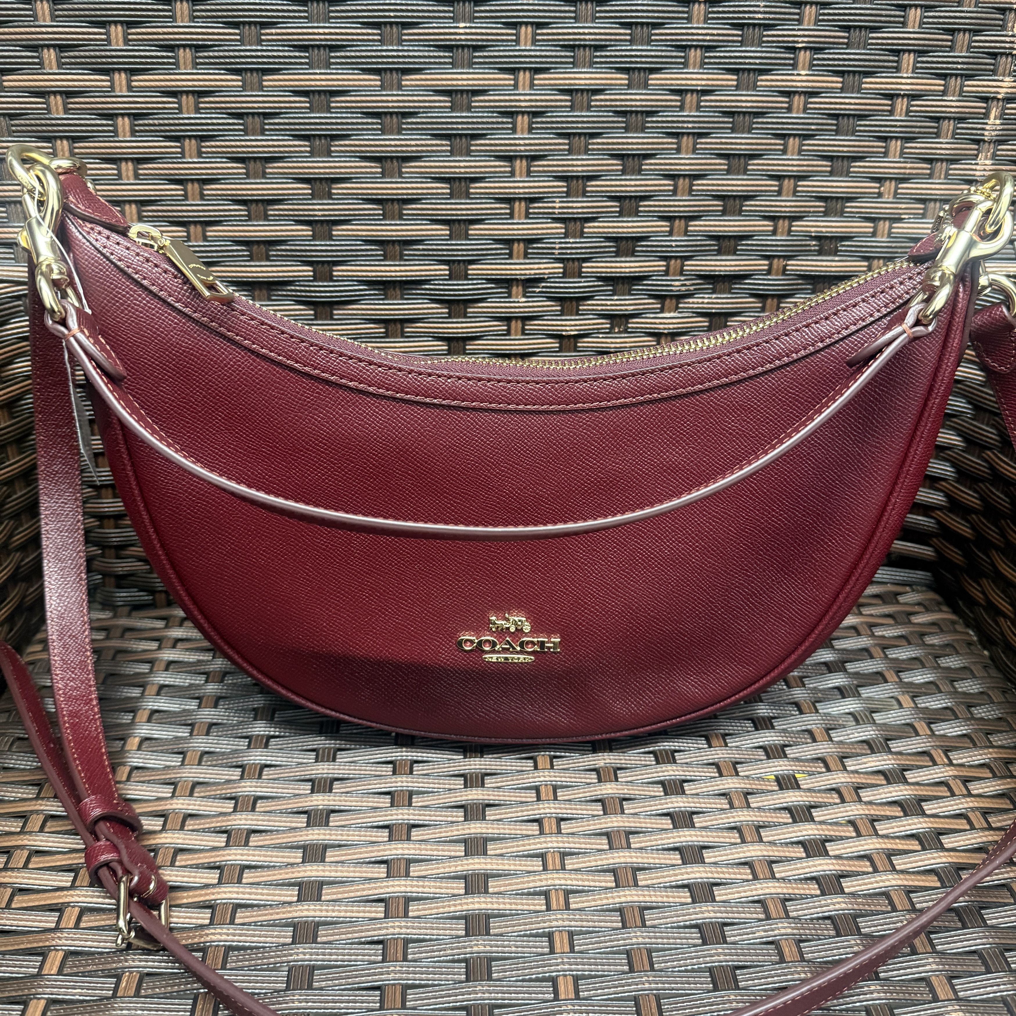 コーチ　ボディバッグ Coach Vintage Coach Red Leather Shoulder/ Crossbody Bag - 9599
