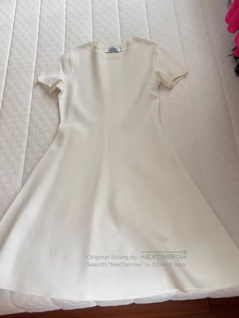 Valentino Valentino Short-sleeved dresses Size S / US 4 / IT 40 - 1 Thumbnail