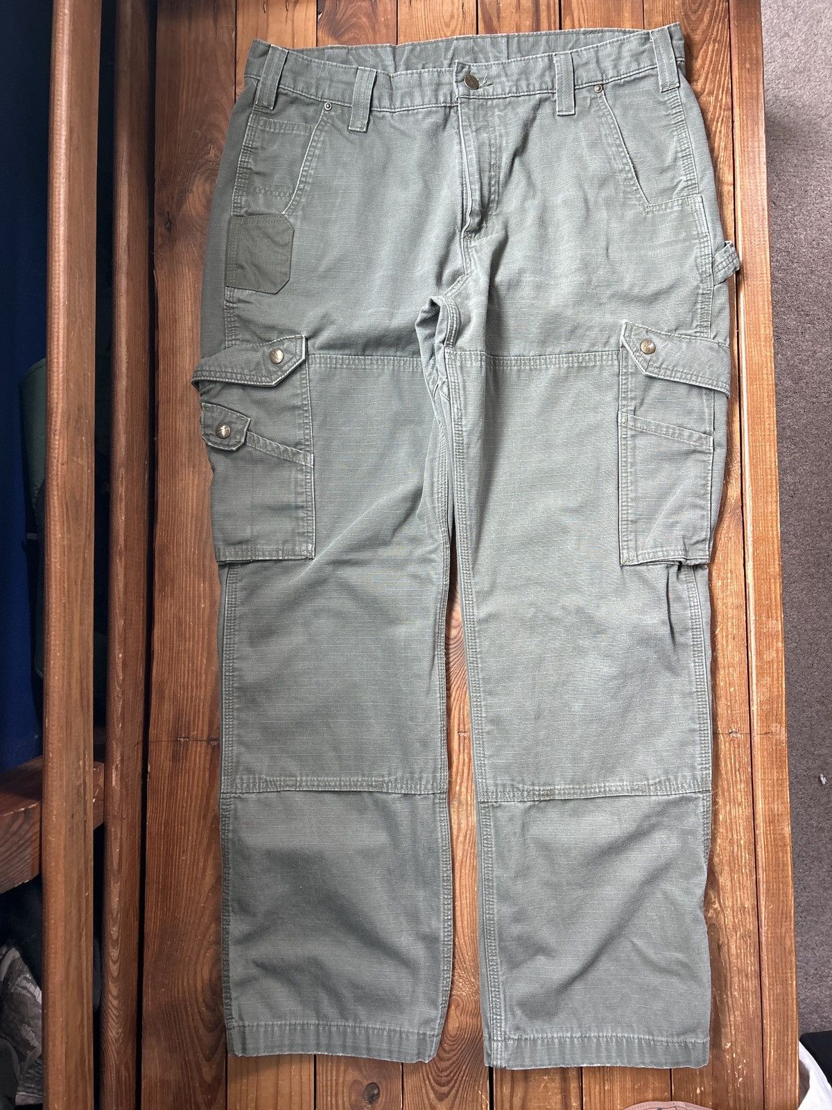 Carhartt × Vintage Vintage Carhartt Green Tactical Cargo Pants Size US 36 / EU 52 - 1 Thumbnail