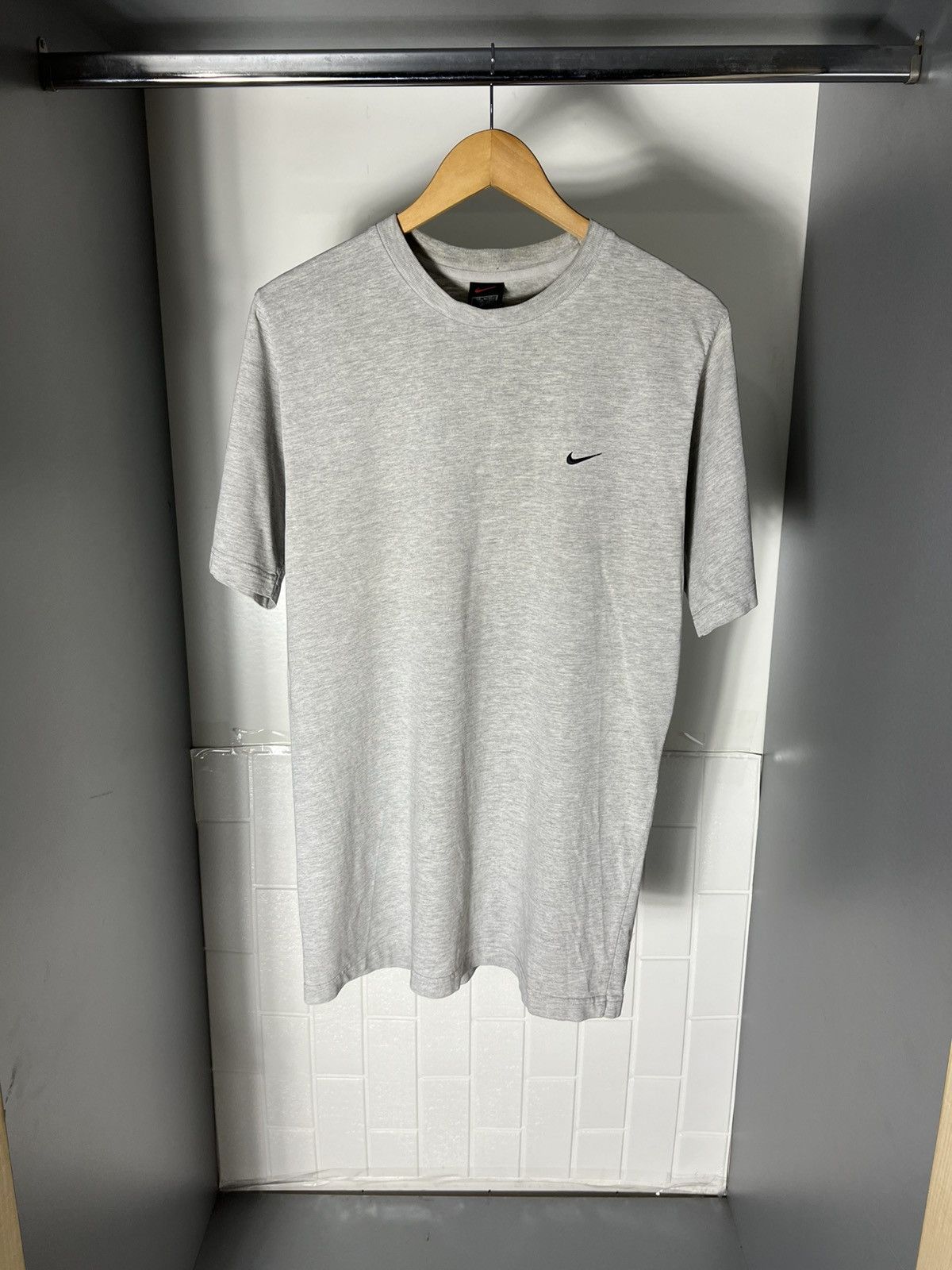 Nike VINTAGE NIKE RETRO CLASSIC DESIGNER T-SHIRT CASUAL Y2K 90s Size US M / EU 48-50 / 2 - 1 Thumbnail